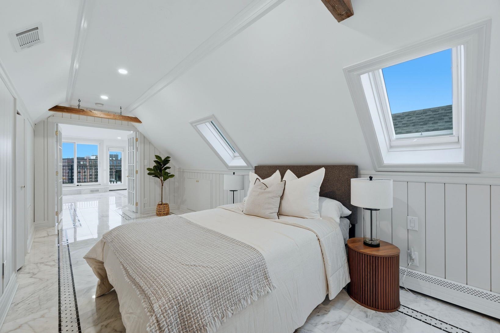 208 OGDEN AVE Unit: #2