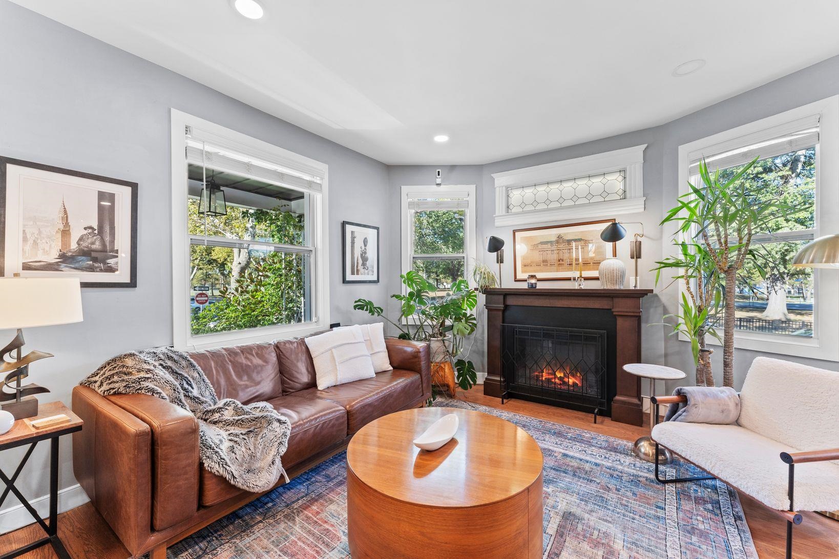 76 CONDICT ST