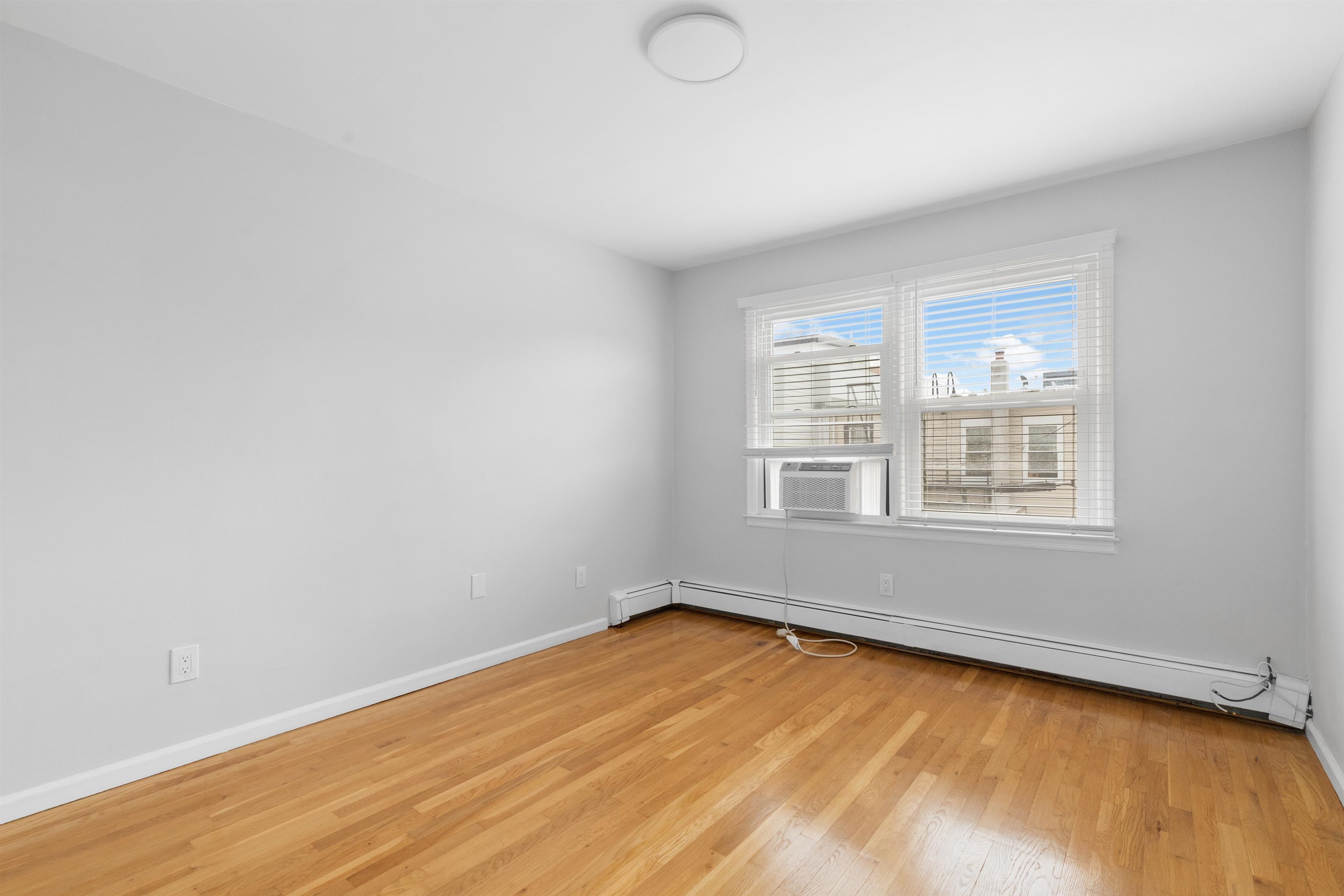 226 WEBSTER AVE Unit: 2