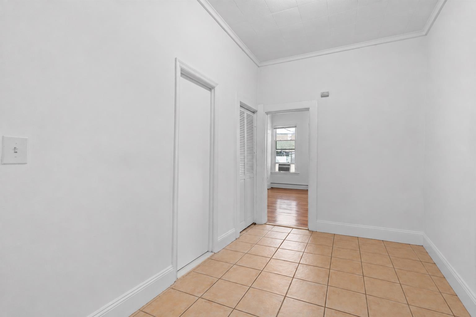 86 GRIFFITH ST Unit: 2