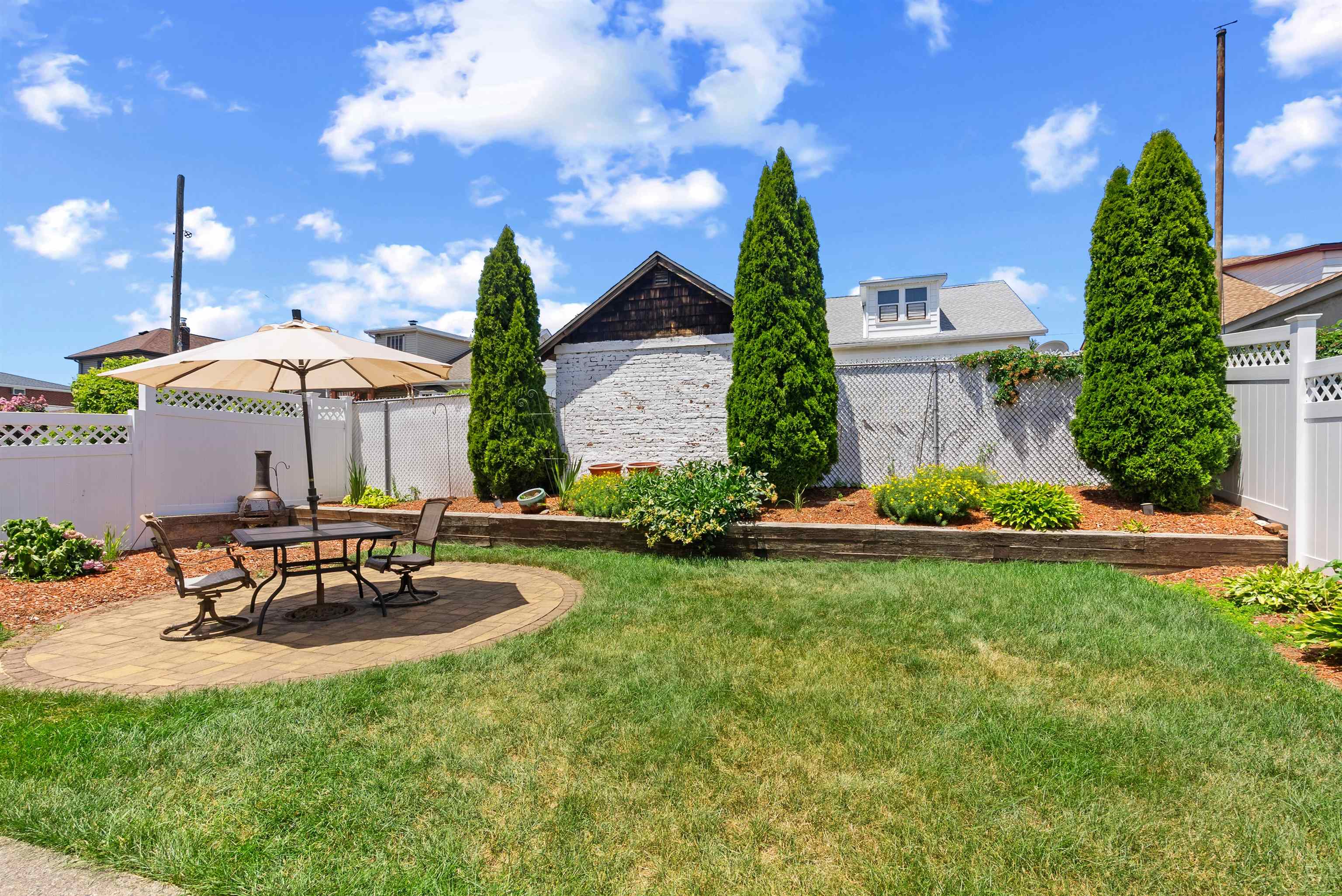 809 2ND ST Unit: 2