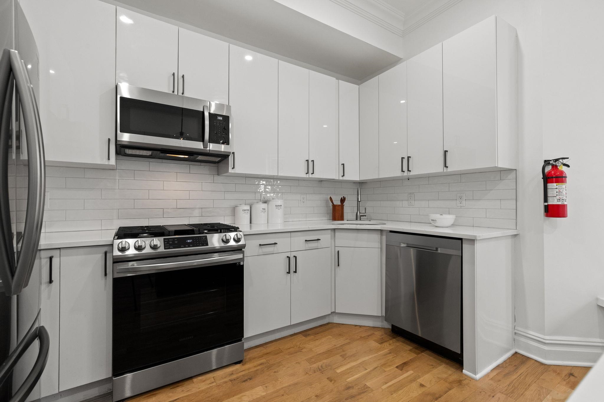 52 BRINKERHOFF ST