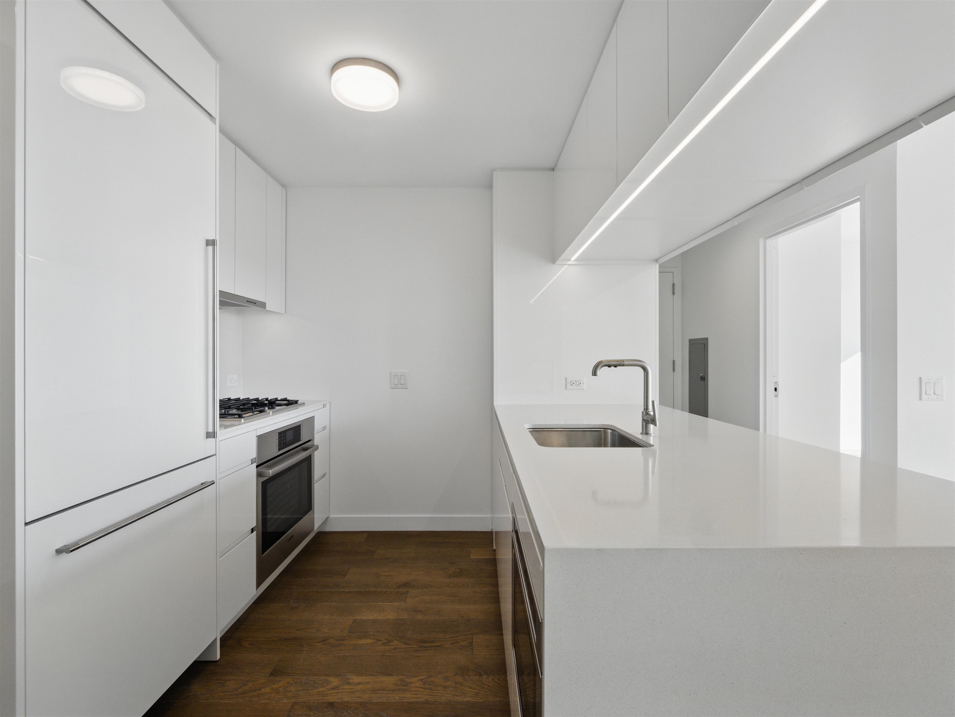 99 HUDSON ST Unit: 4207