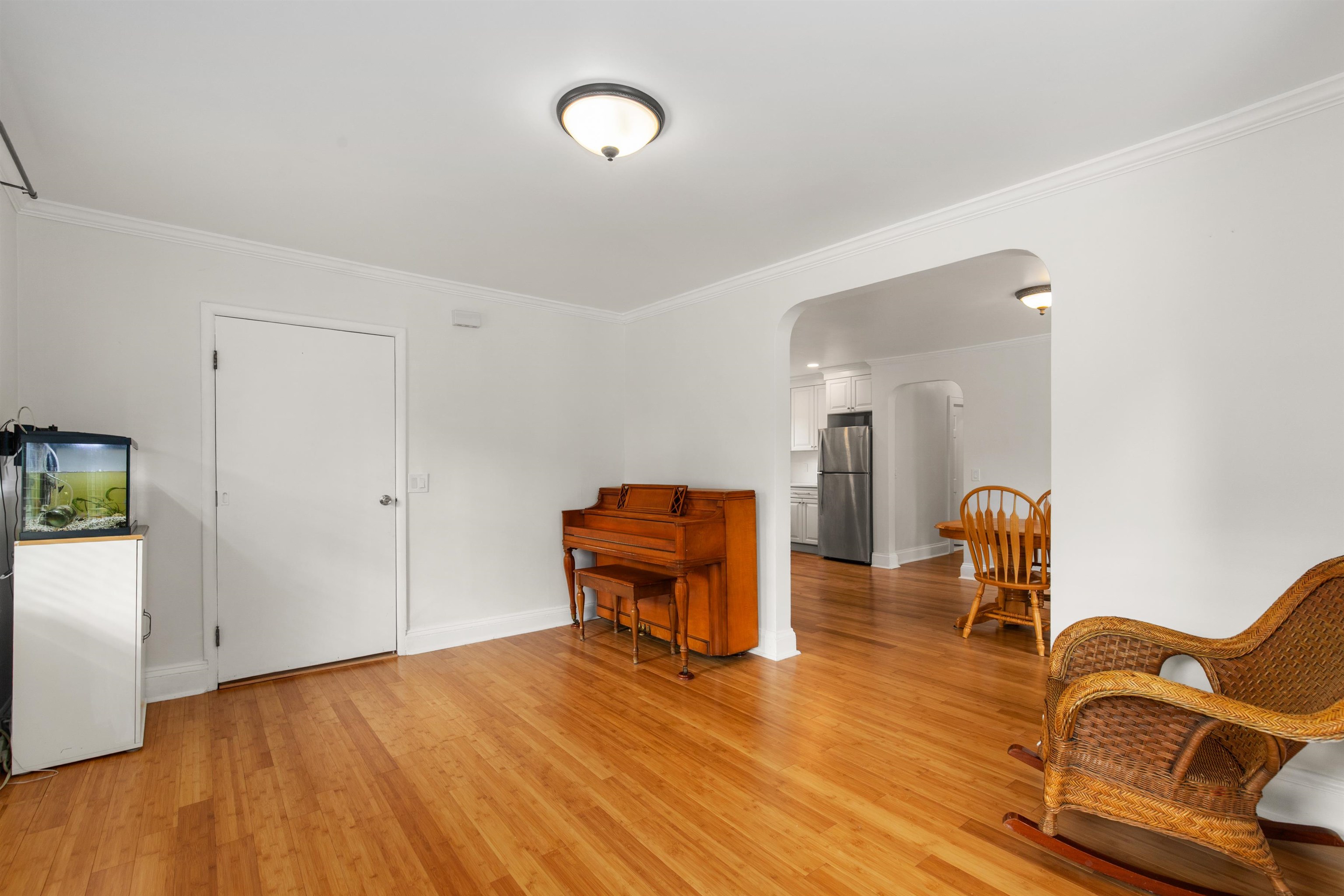 414 SADDLE RIVER RD