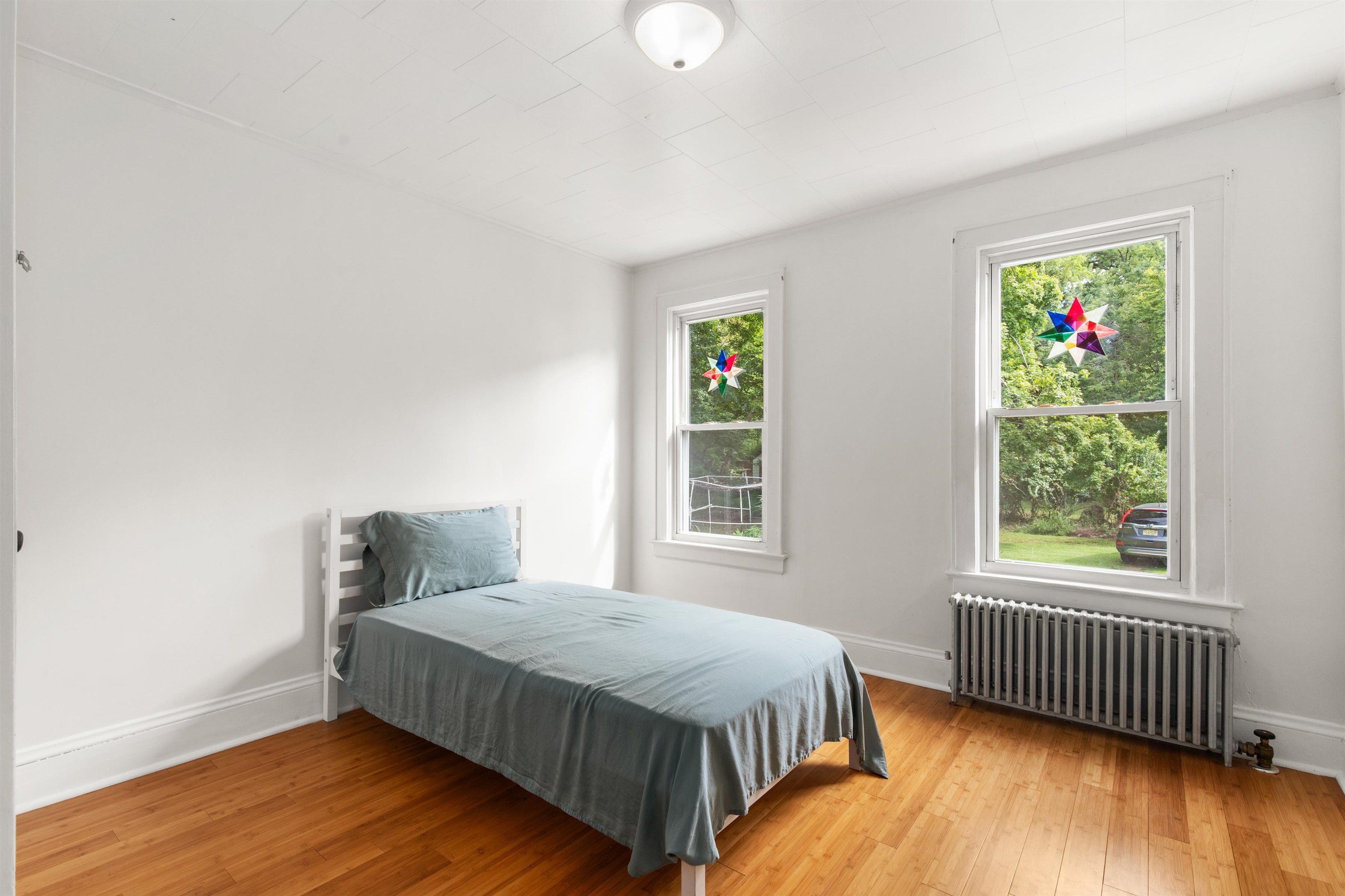 414 SADDLE RIVER RD