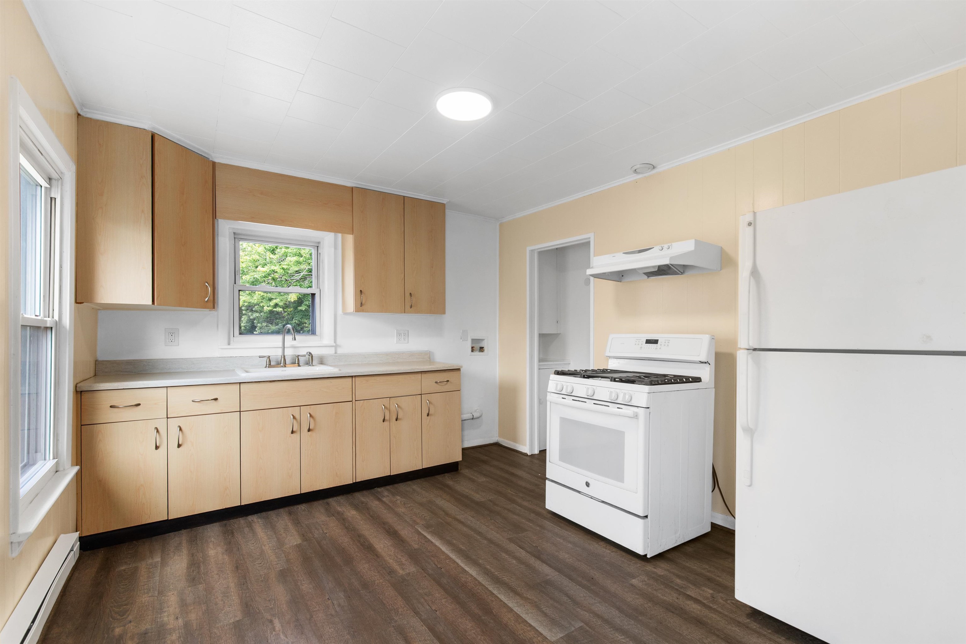 414 SADDLE RIVER RD