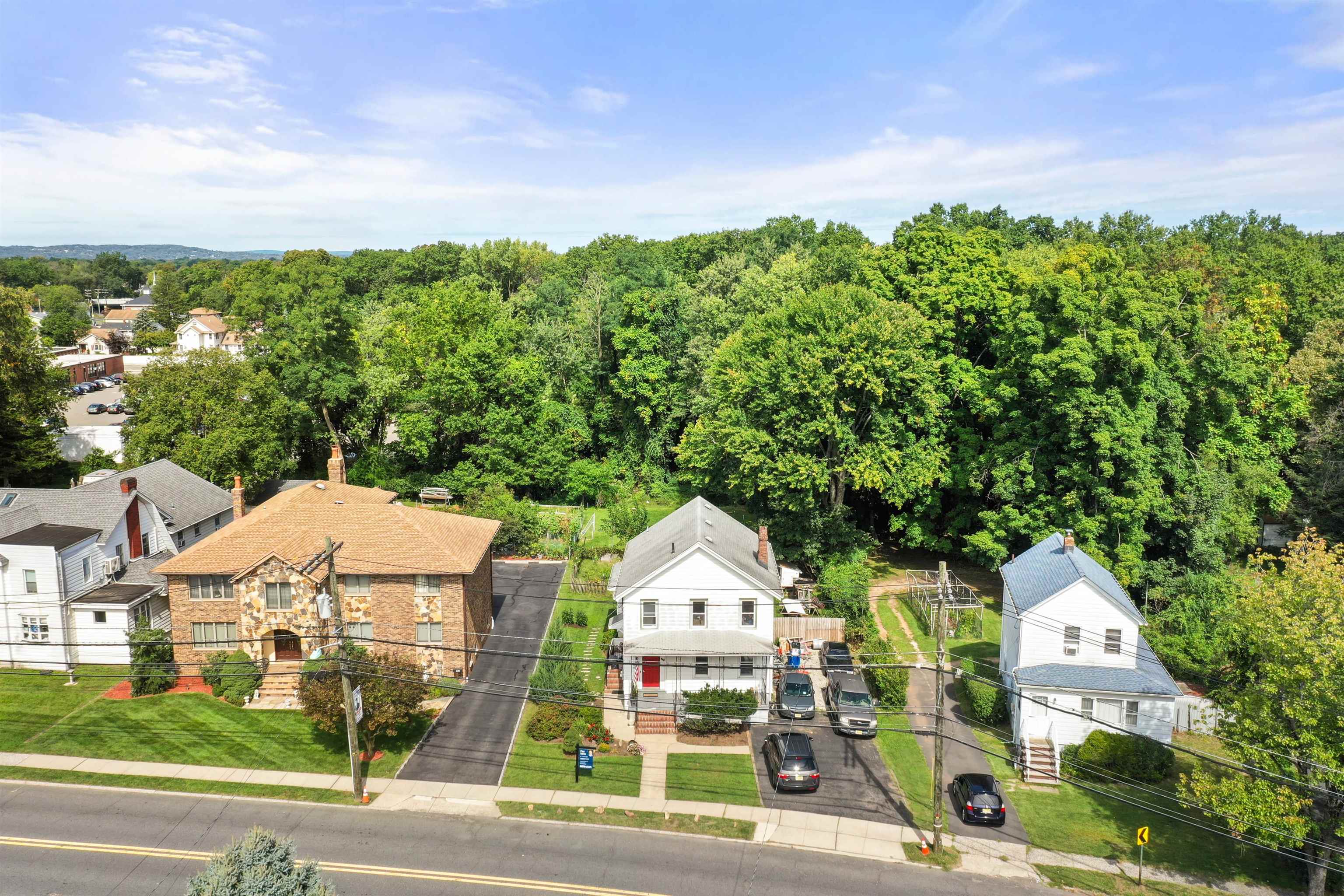 414 SADDLE RIVER RD