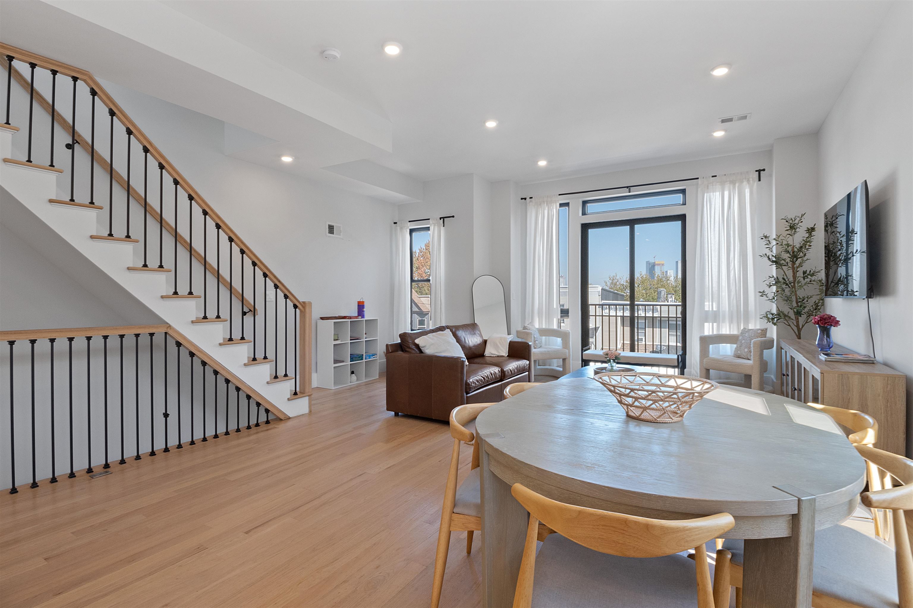 107 ORIENT AVE