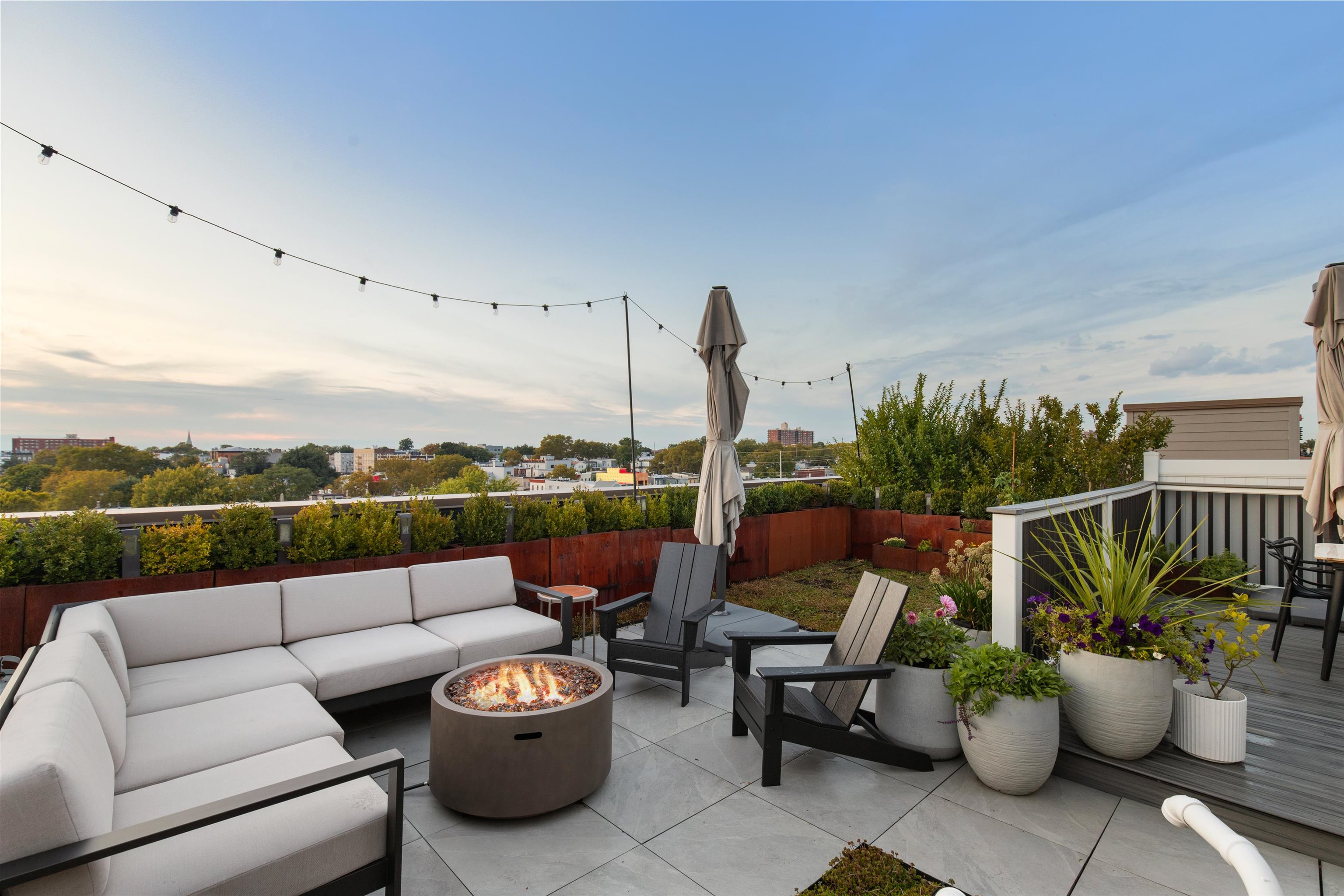 580 PALISADE AVE Unit: PH503