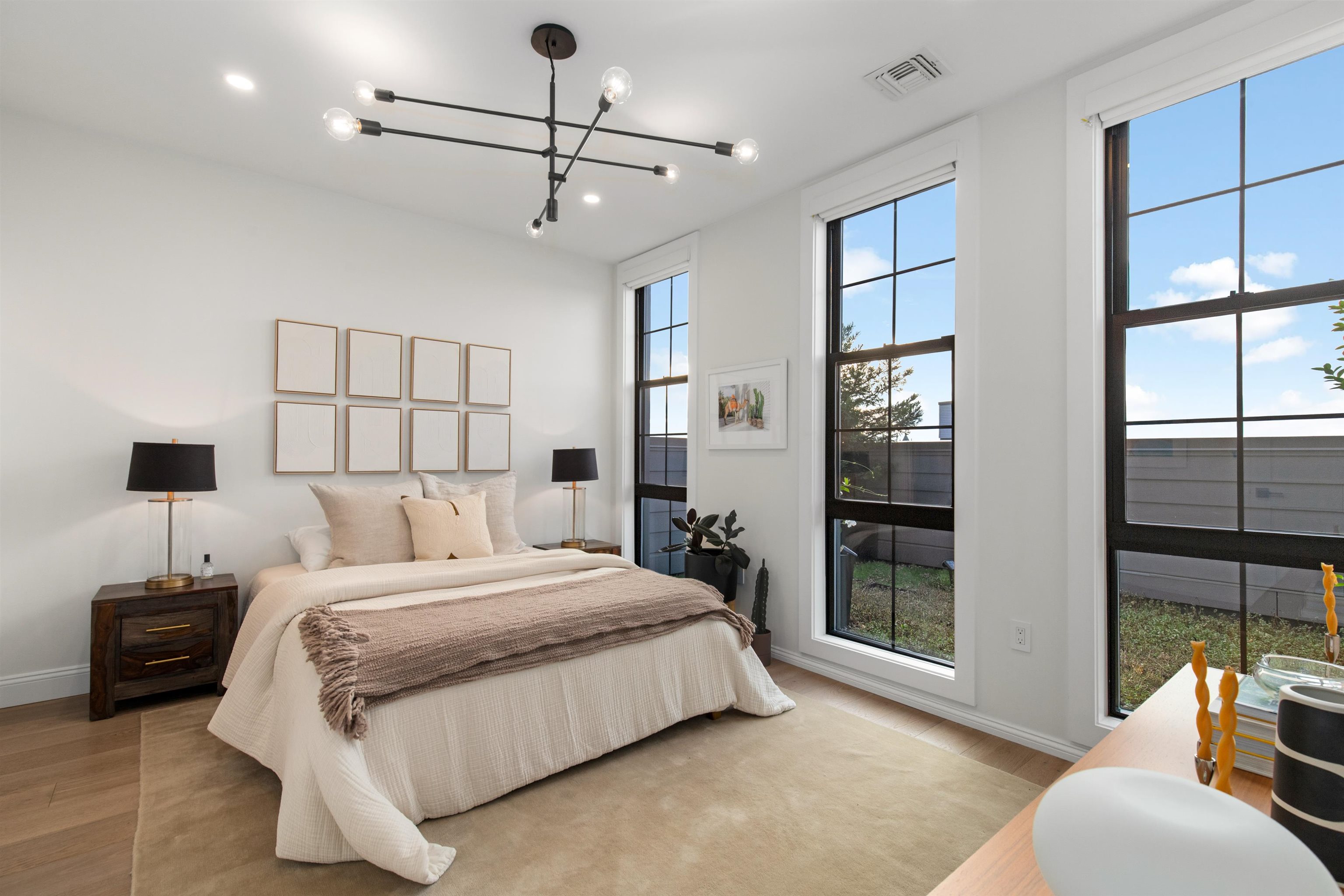 580 PALISADE AVE Unit: PH503