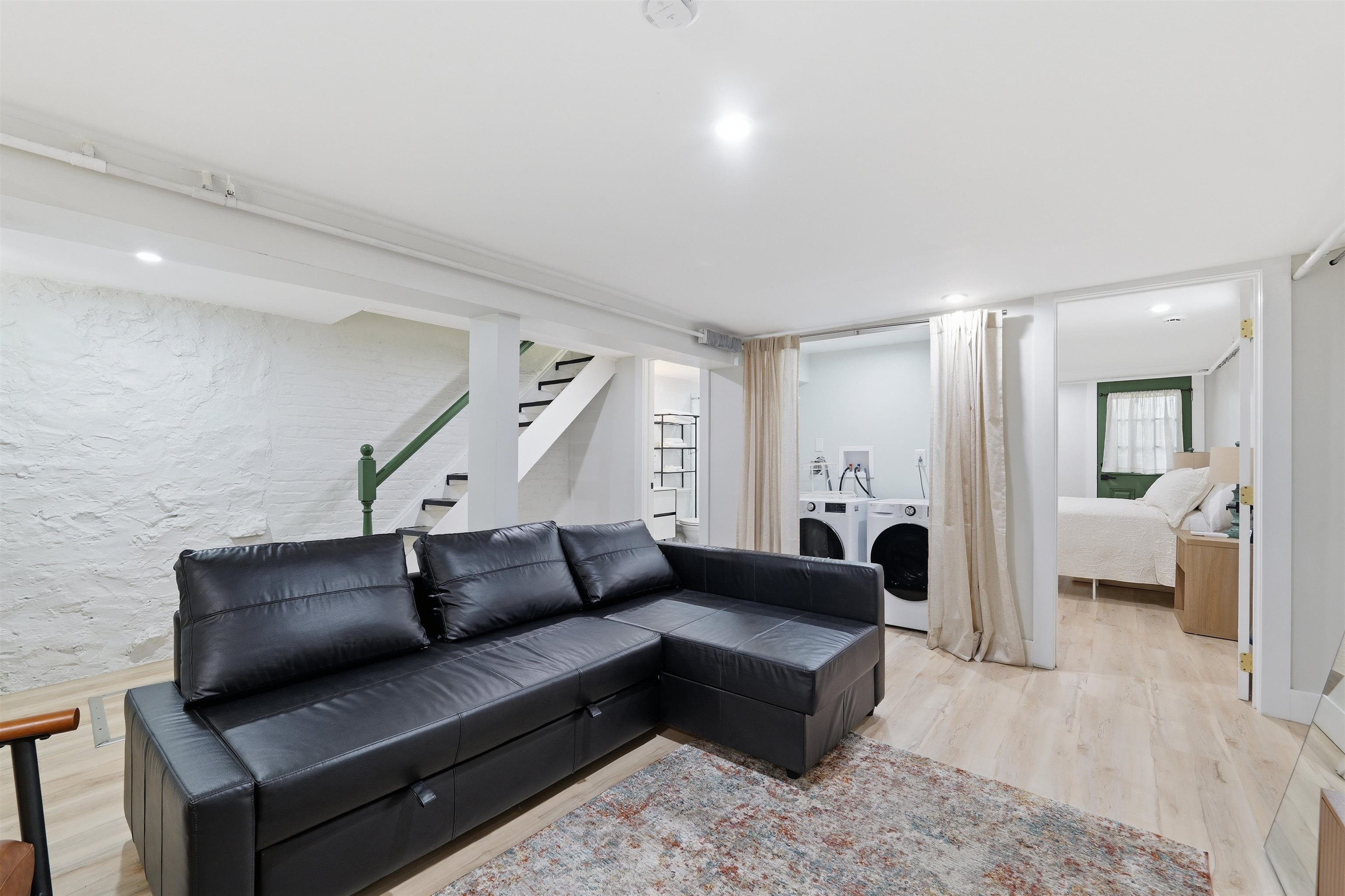 112 BEACH ST