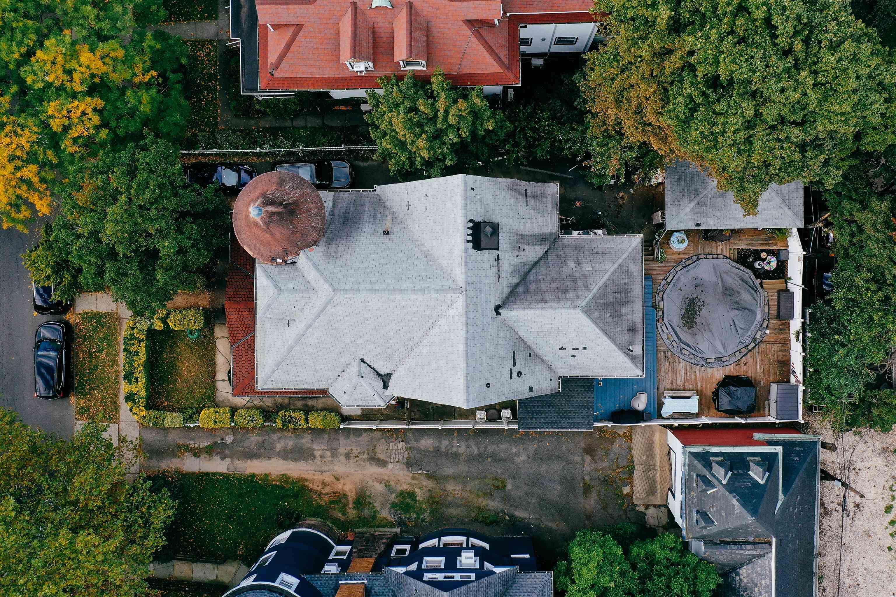 38 BENTLEY AVE