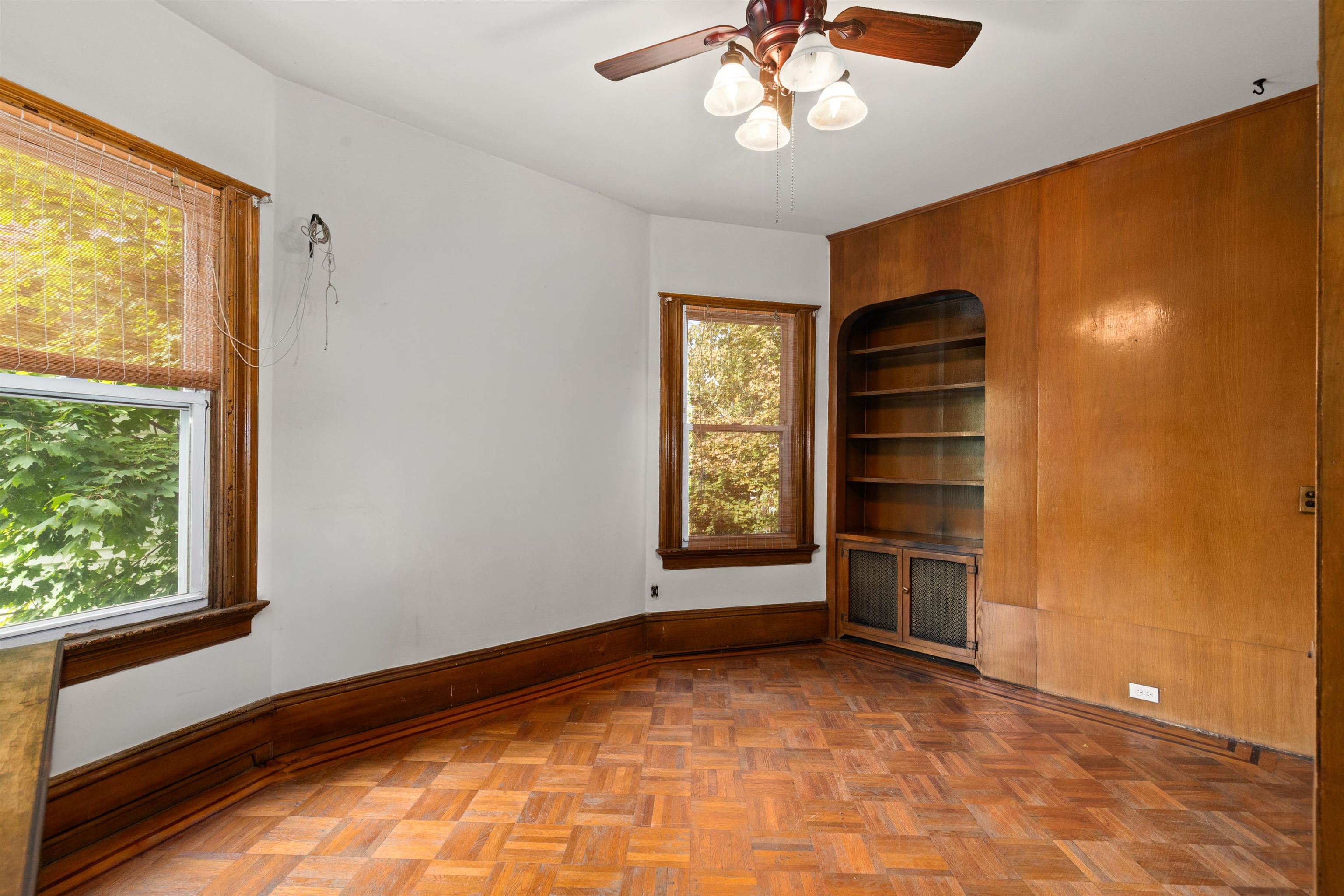 38 BENTLEY AVE