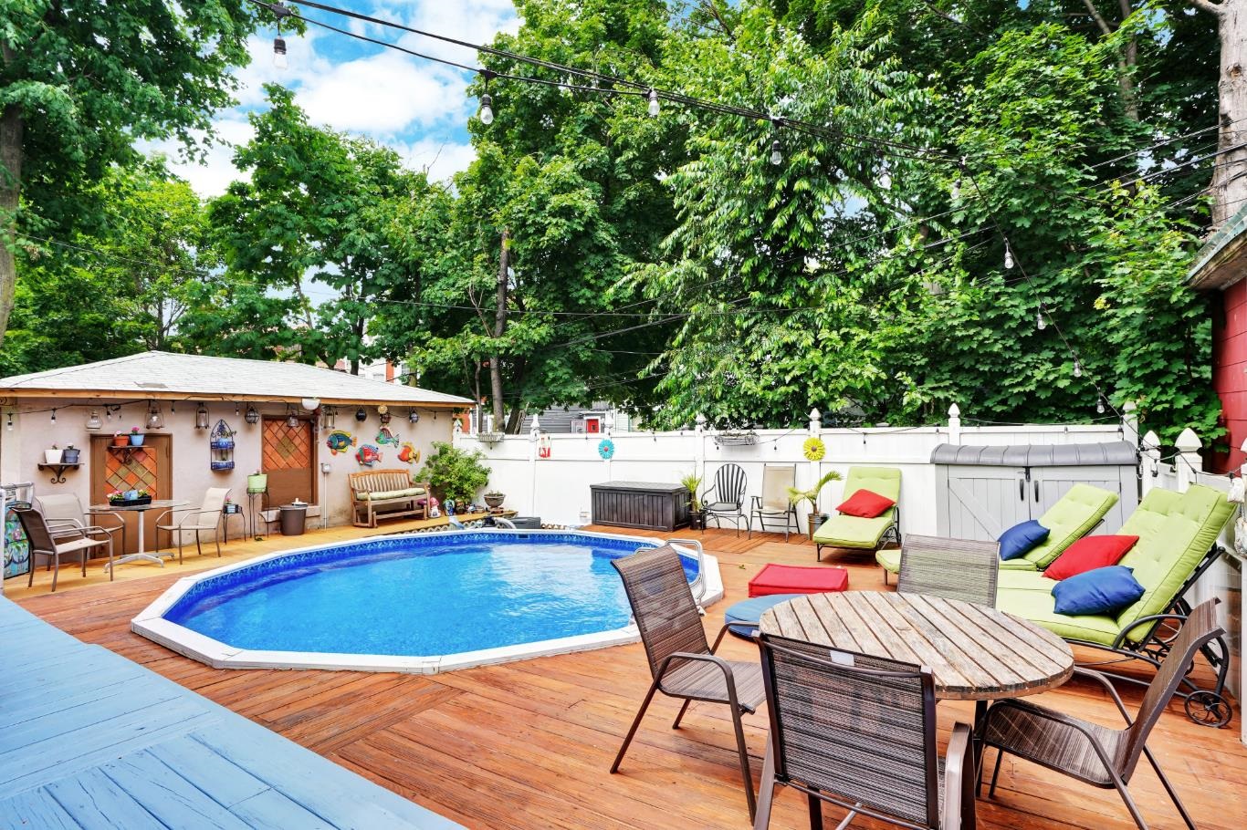 38 BENTLEY AVE