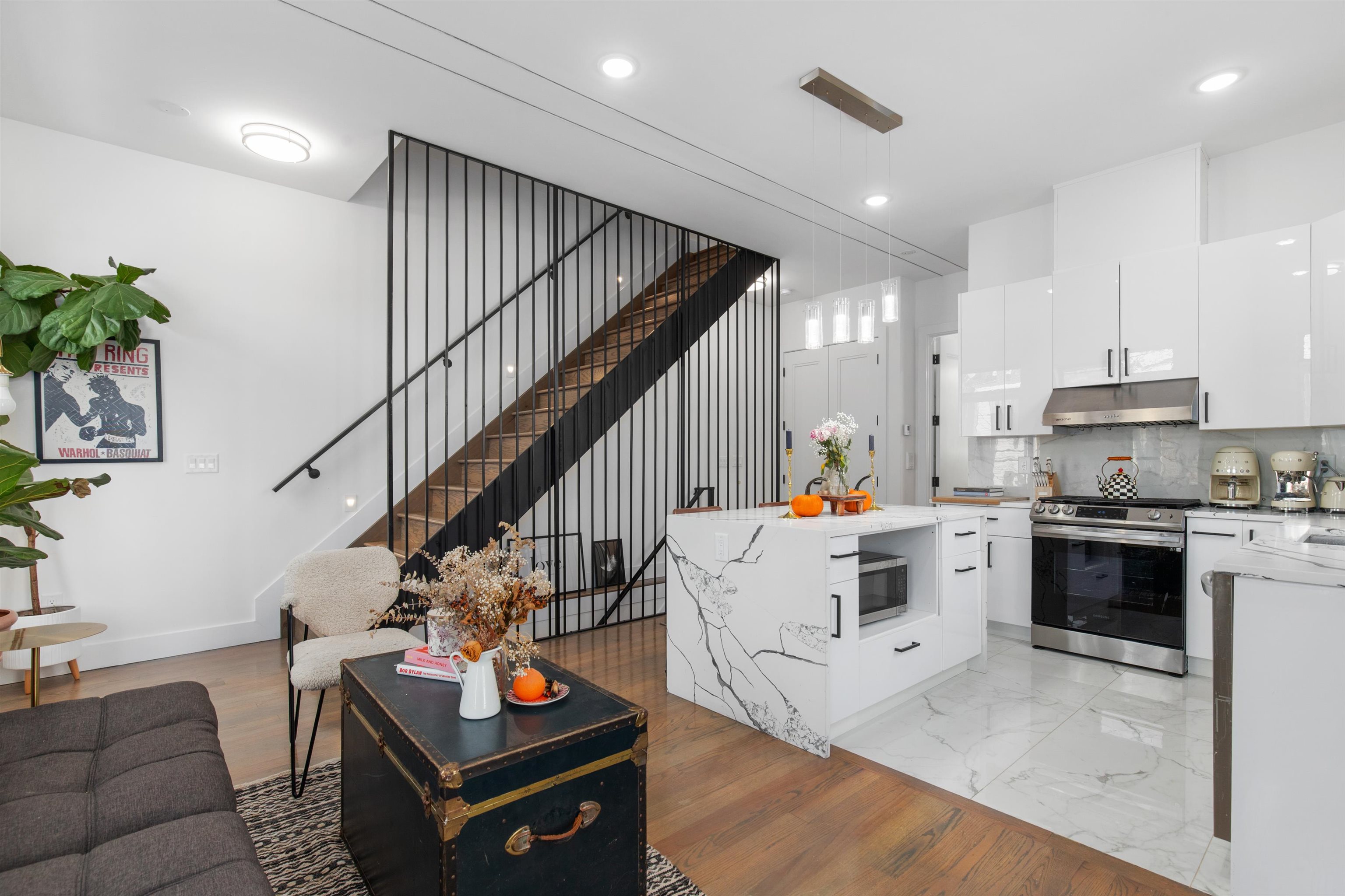 89 LINCOLN ST