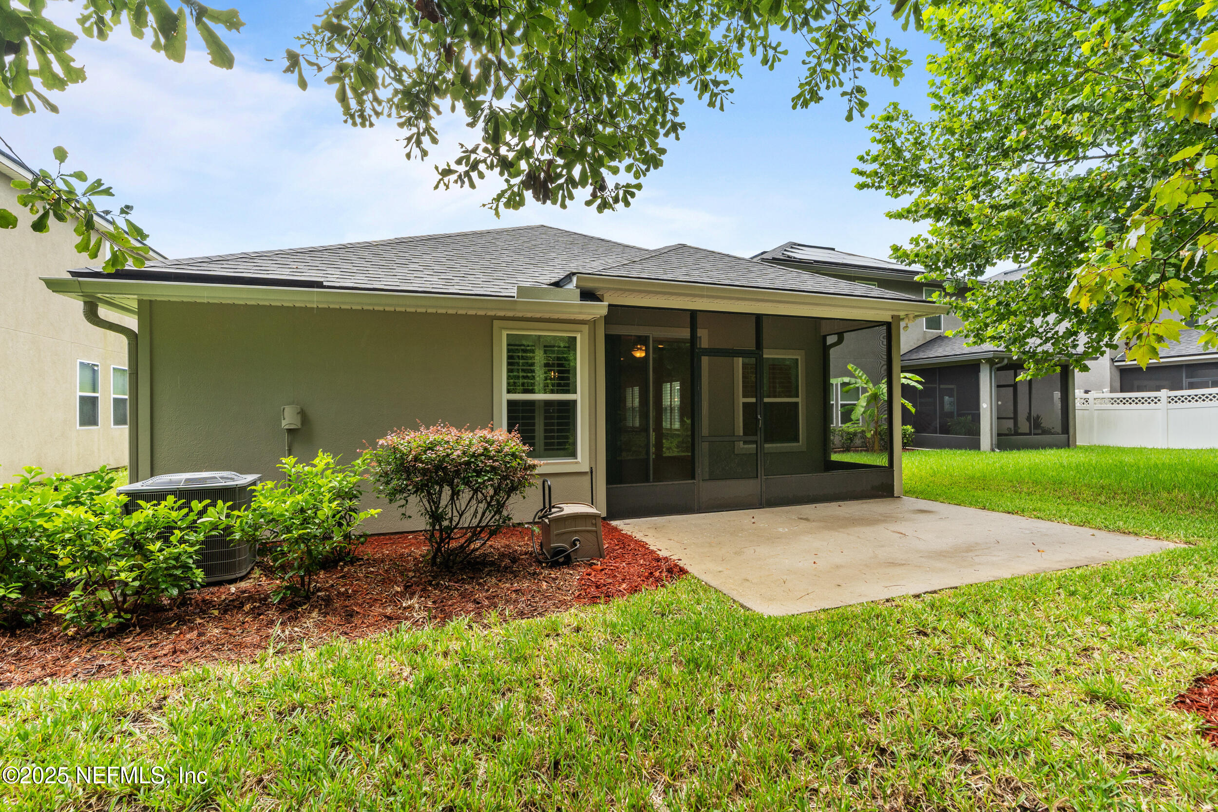 586 DRYSDALE Drive