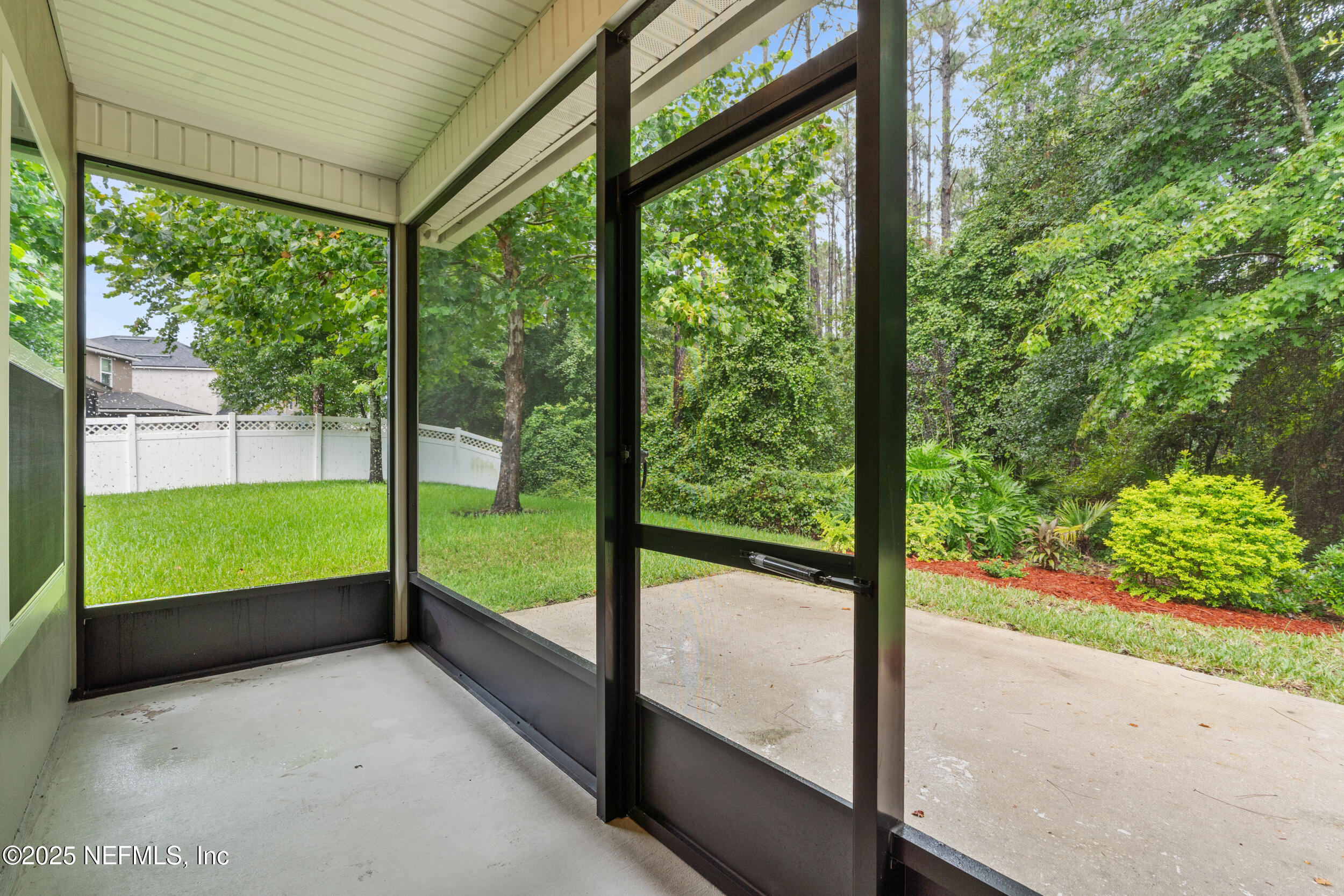 586 DRYSDALE Drive