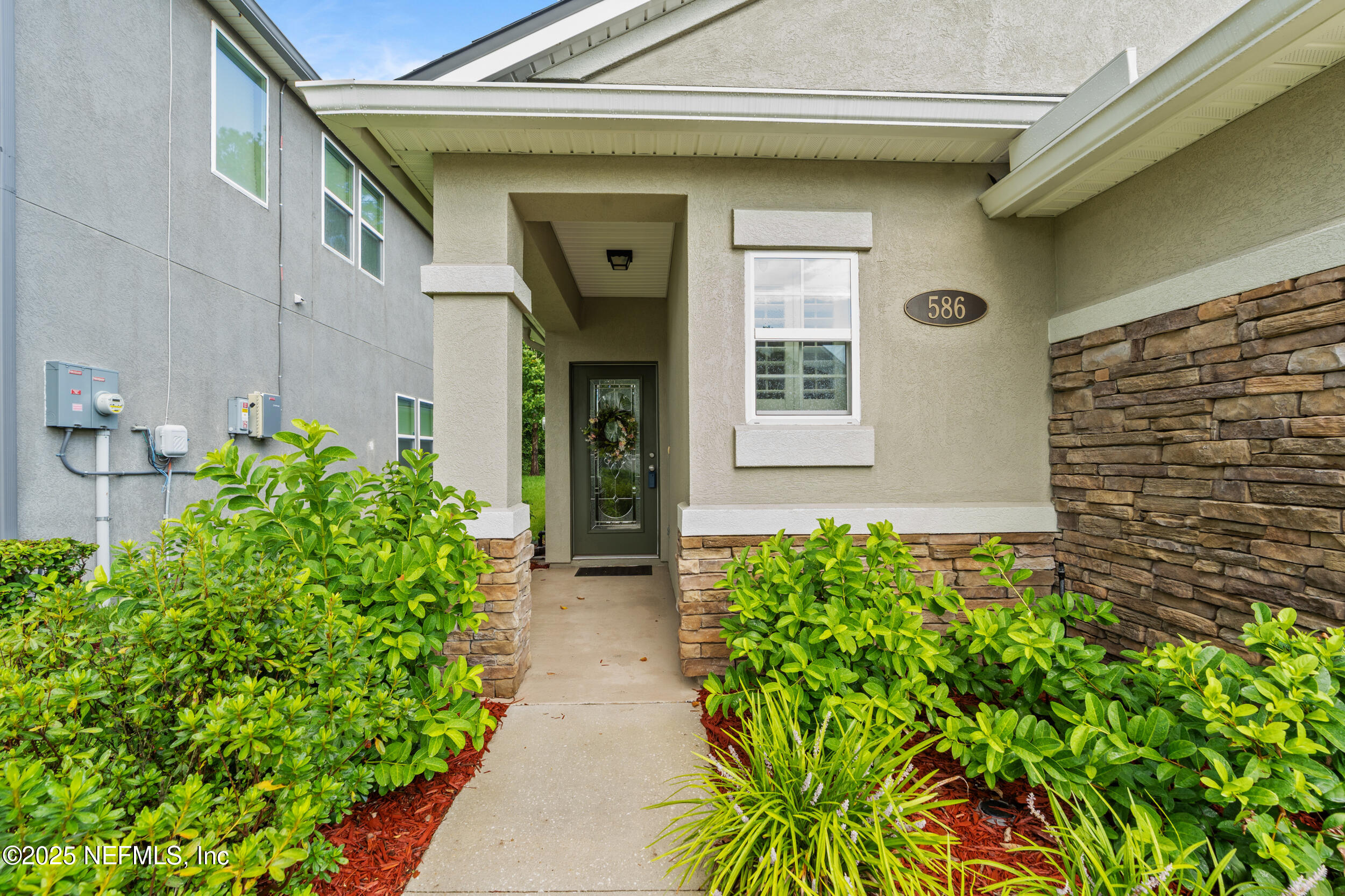 586 DRYSDALE Drive