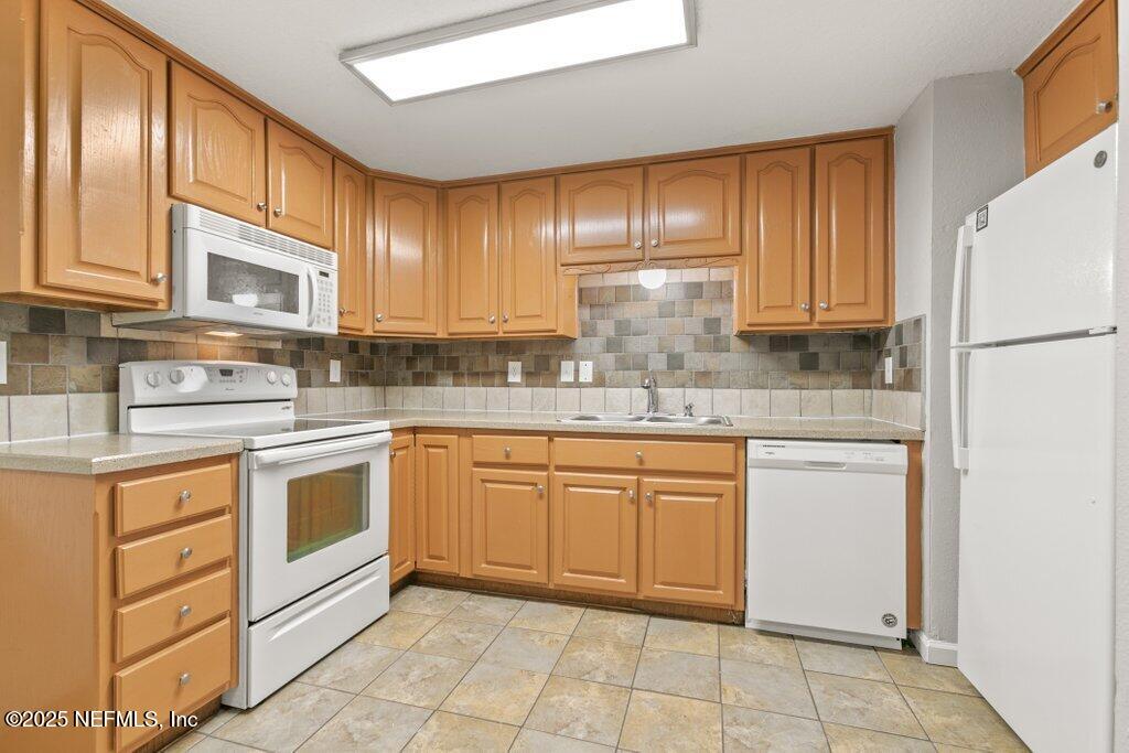 2639 SUNRISE VILLAGE Drive B