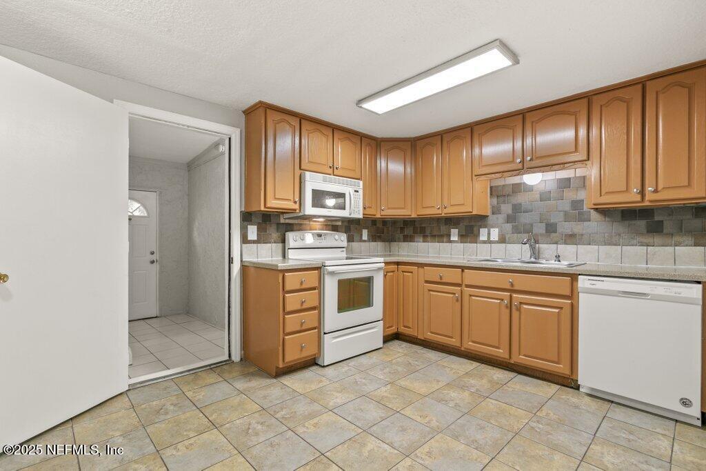 2639 SUNRISE VILLAGE Drive B