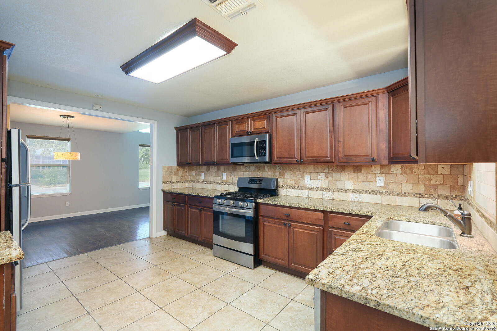 244 SEFORD DR
