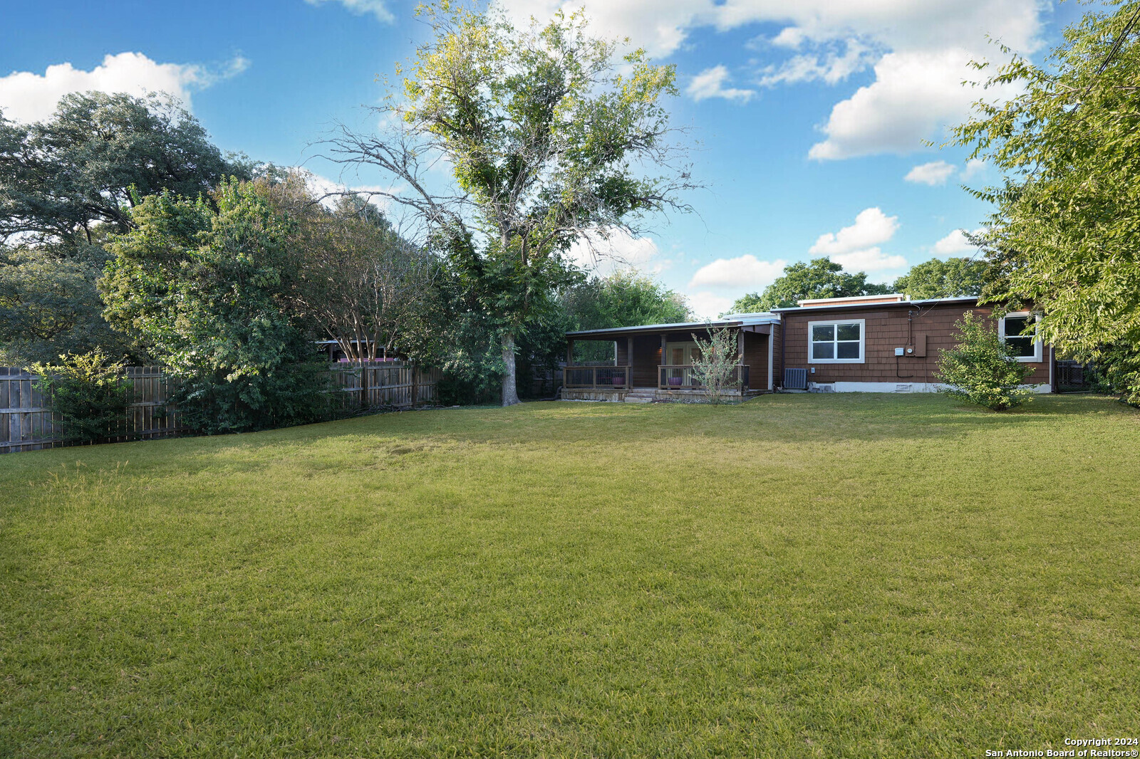 244 SEFORD DR