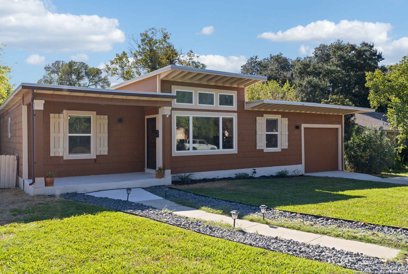 244 SEFORD DR