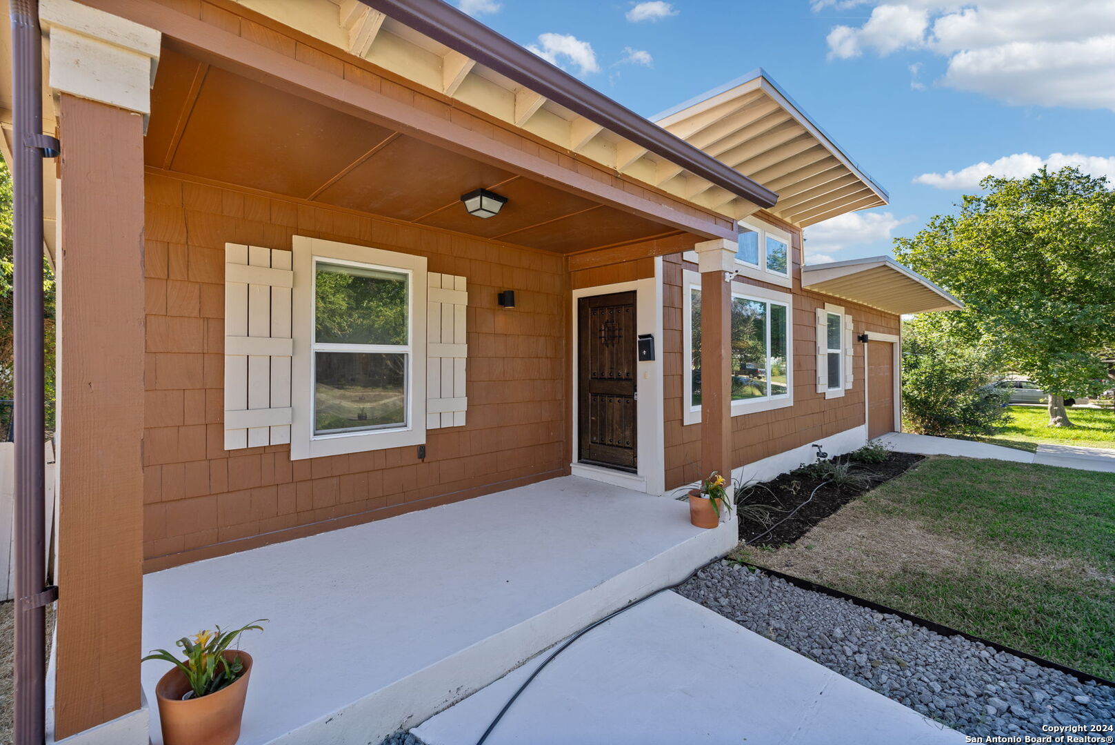 244 SEFORD DR