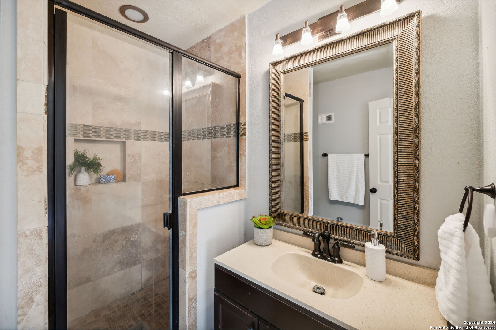 244 SEFORD DR
