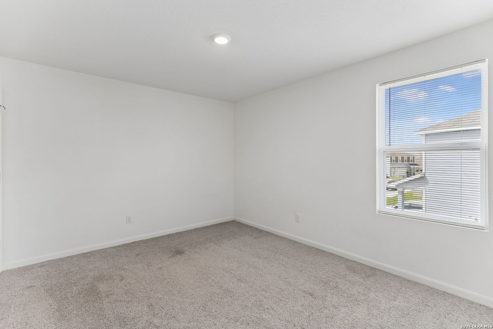 5625 ROWAN RDG