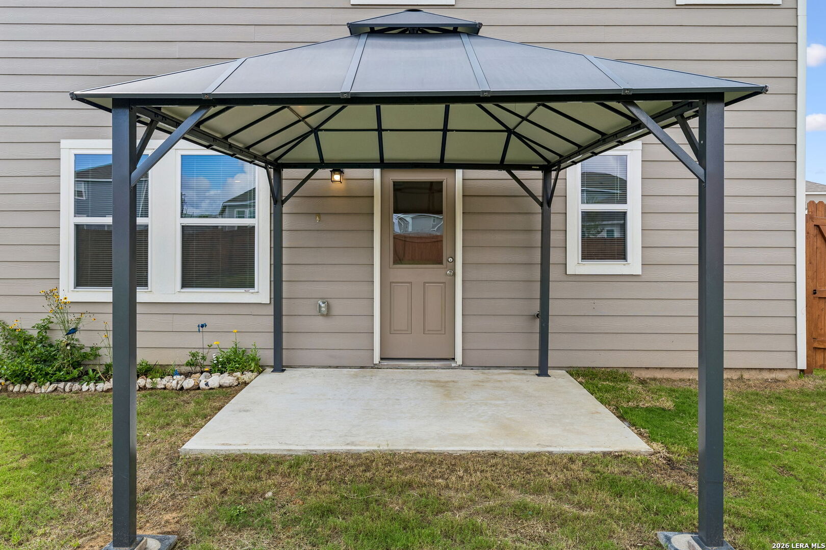 5625 ROWAN RDG