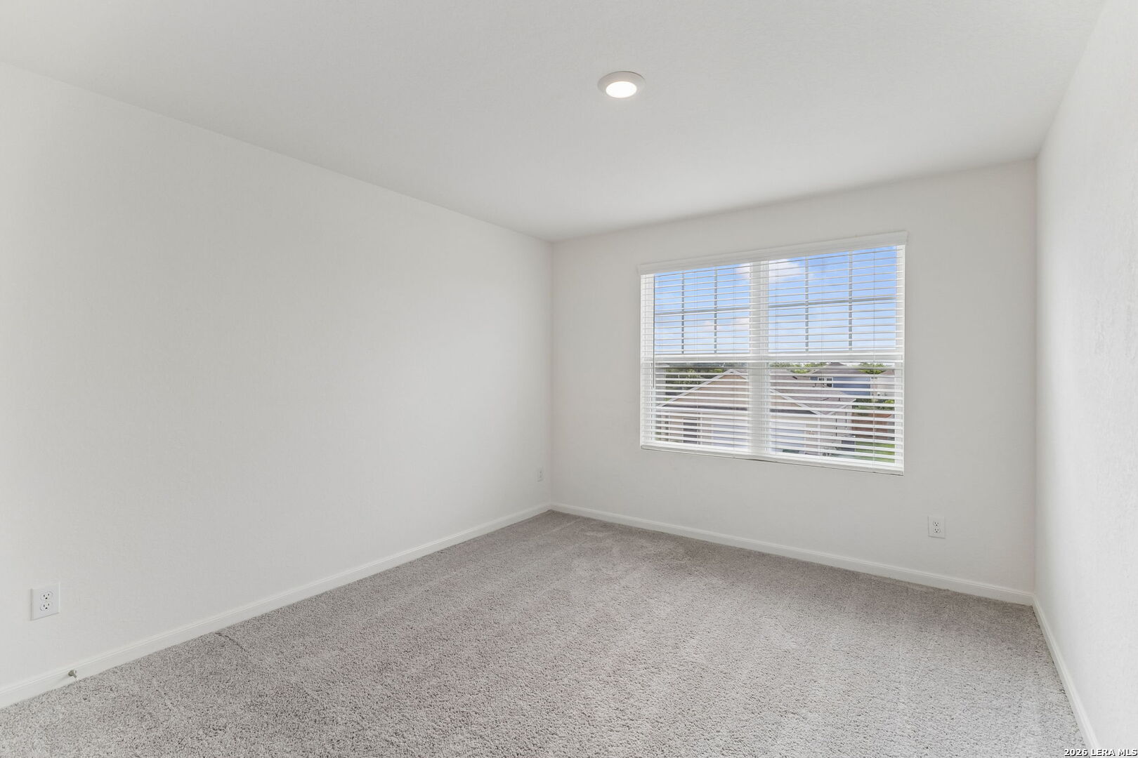 5625 ROWAN RDG