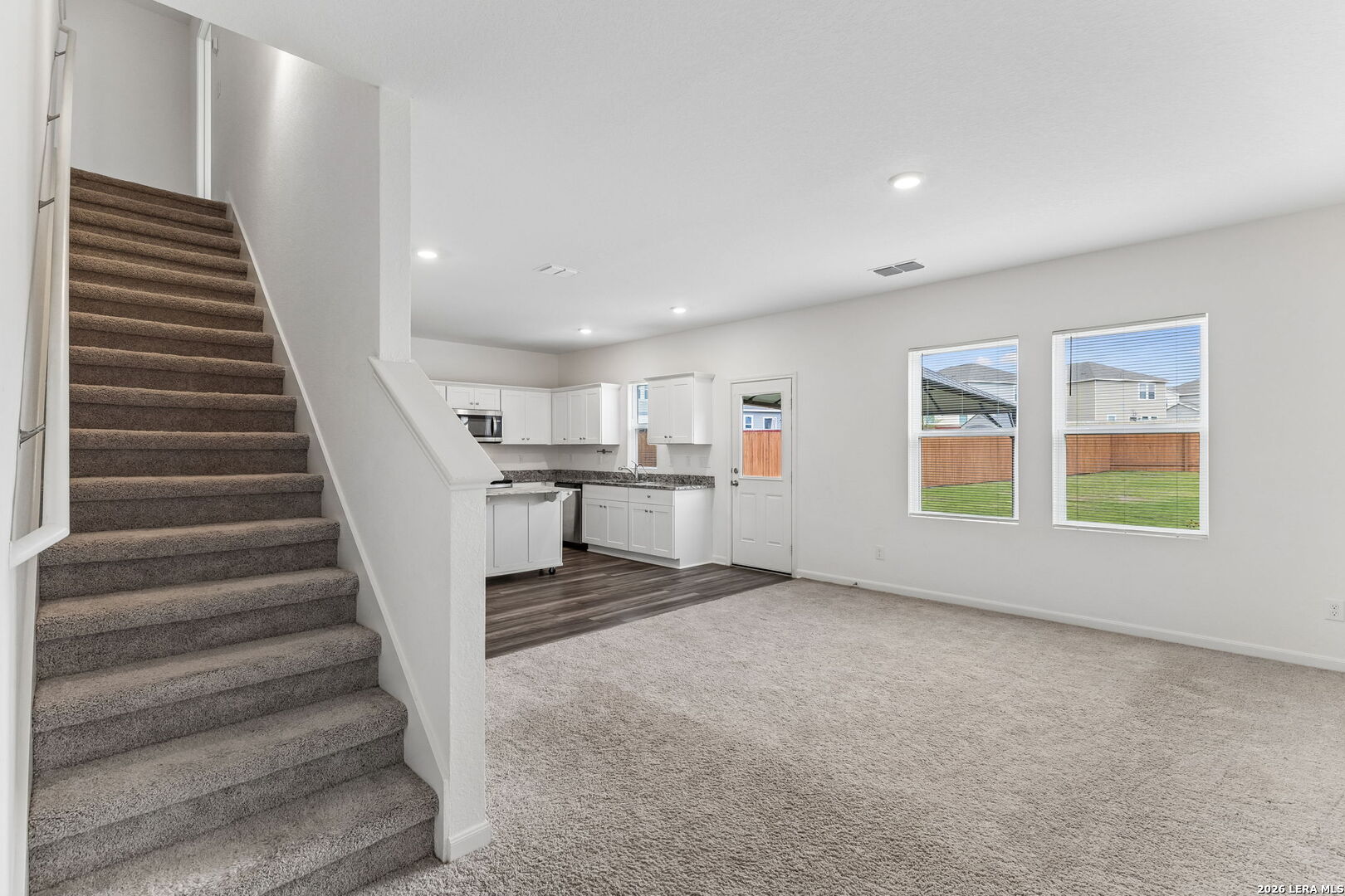 5625 ROWAN RDG