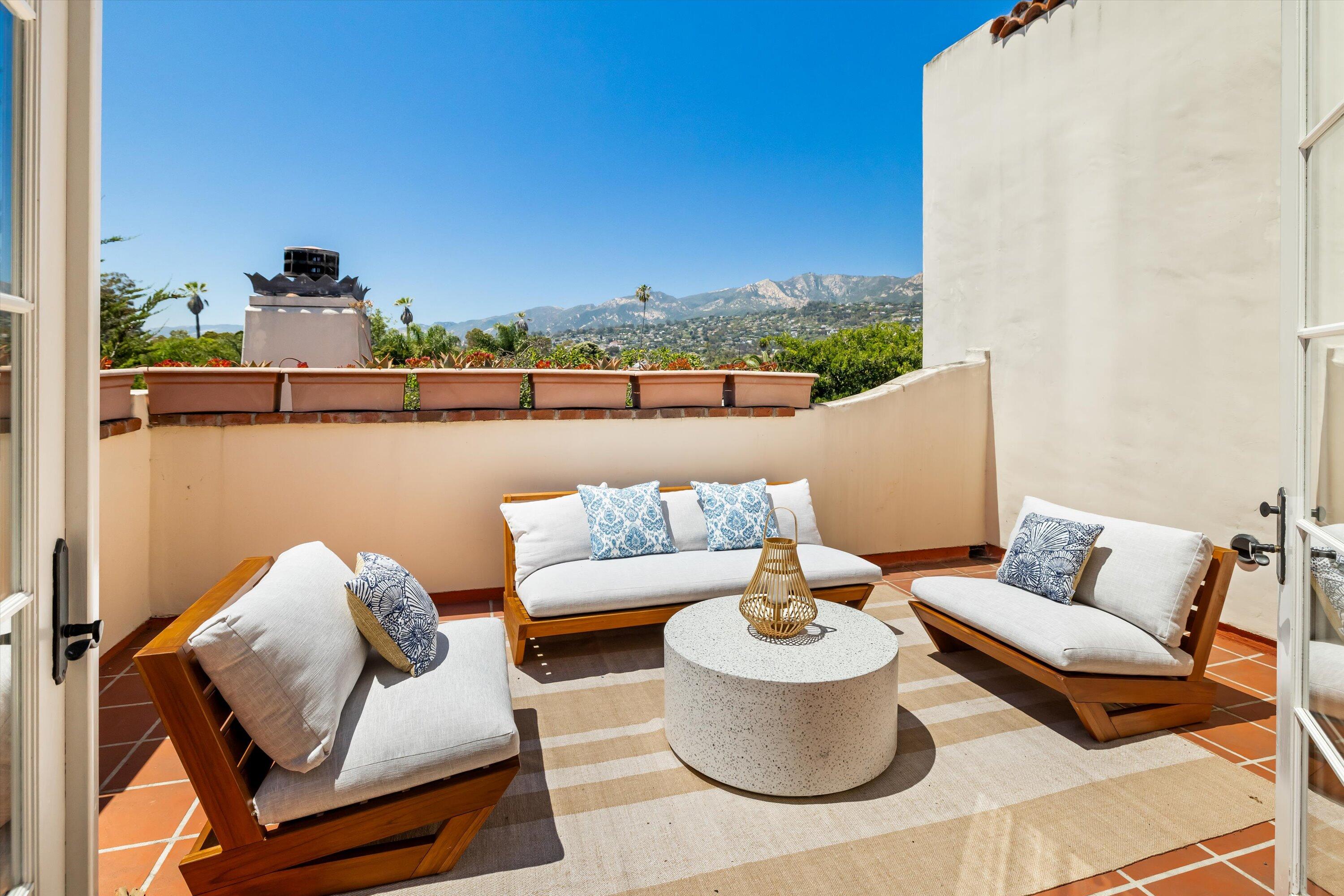 218 Santa Barbara Street Unit: B