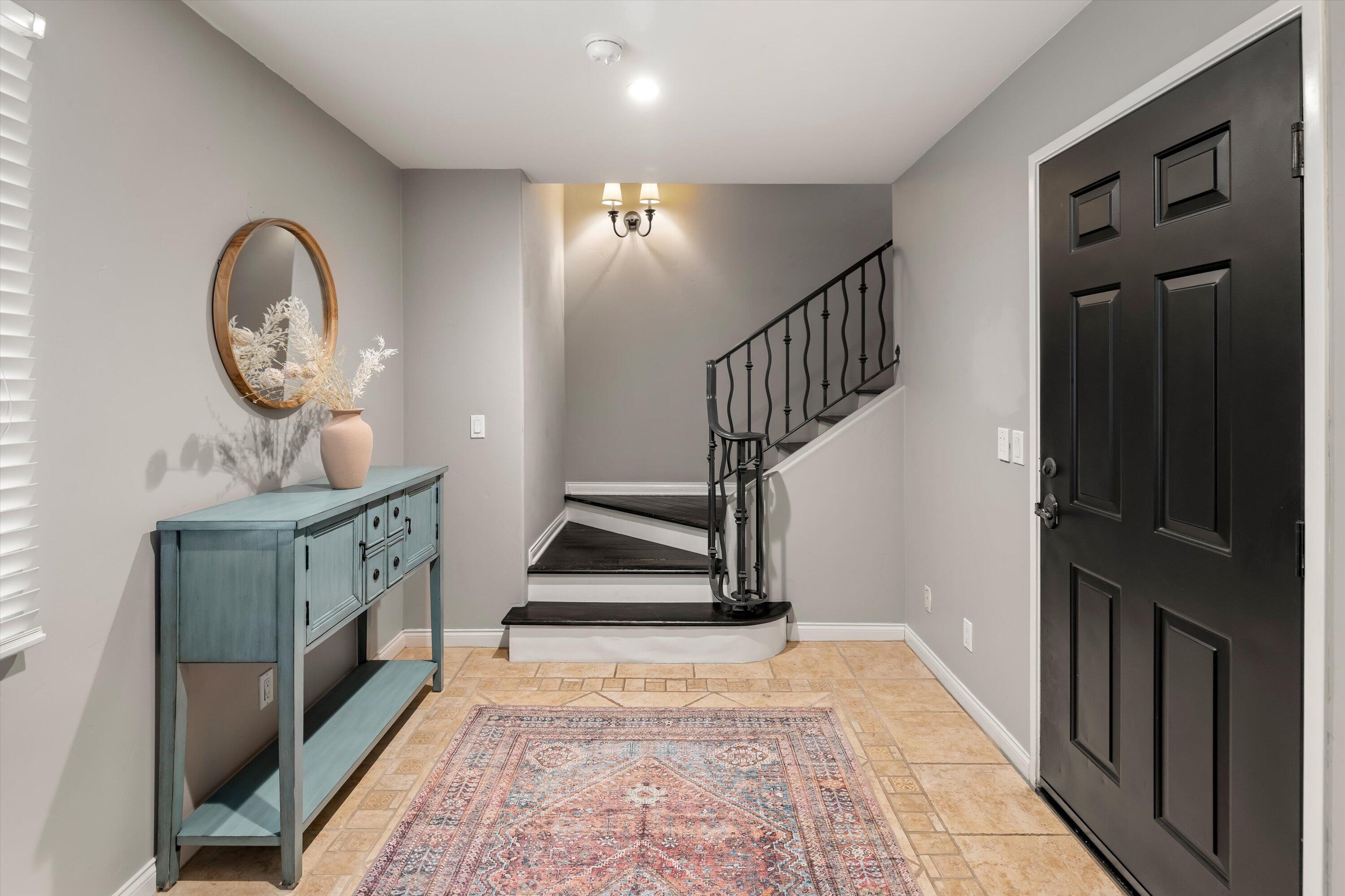 218 Santa Barbara Street Unit: B
