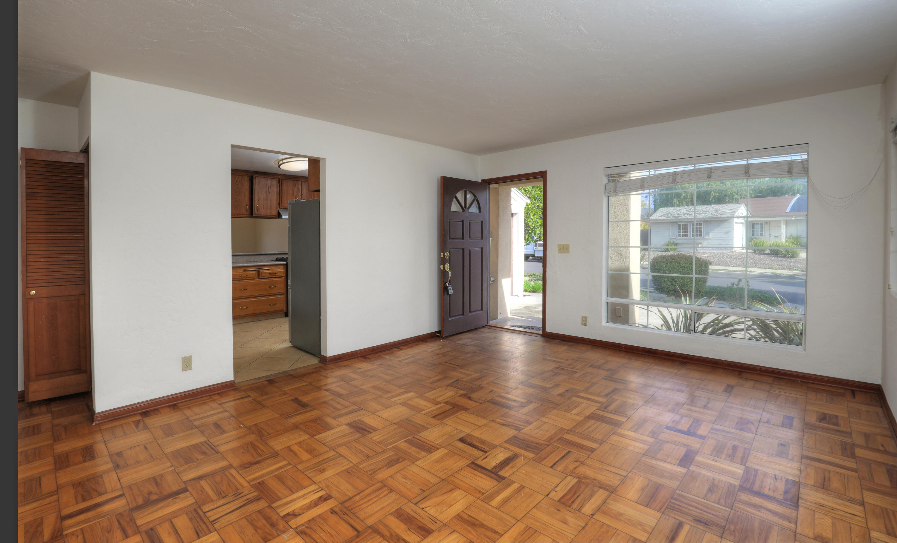 129 San Clemente Avenue