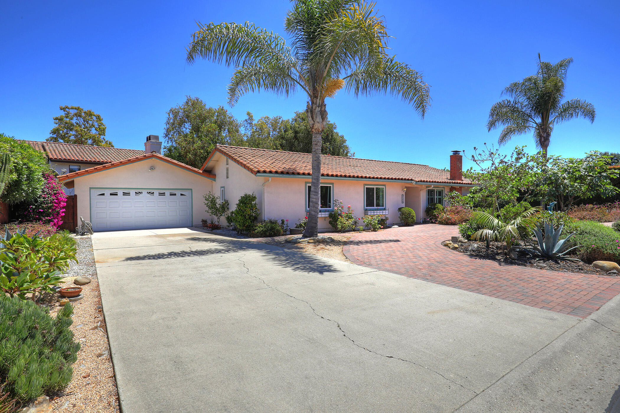 2110 Cliff Drive