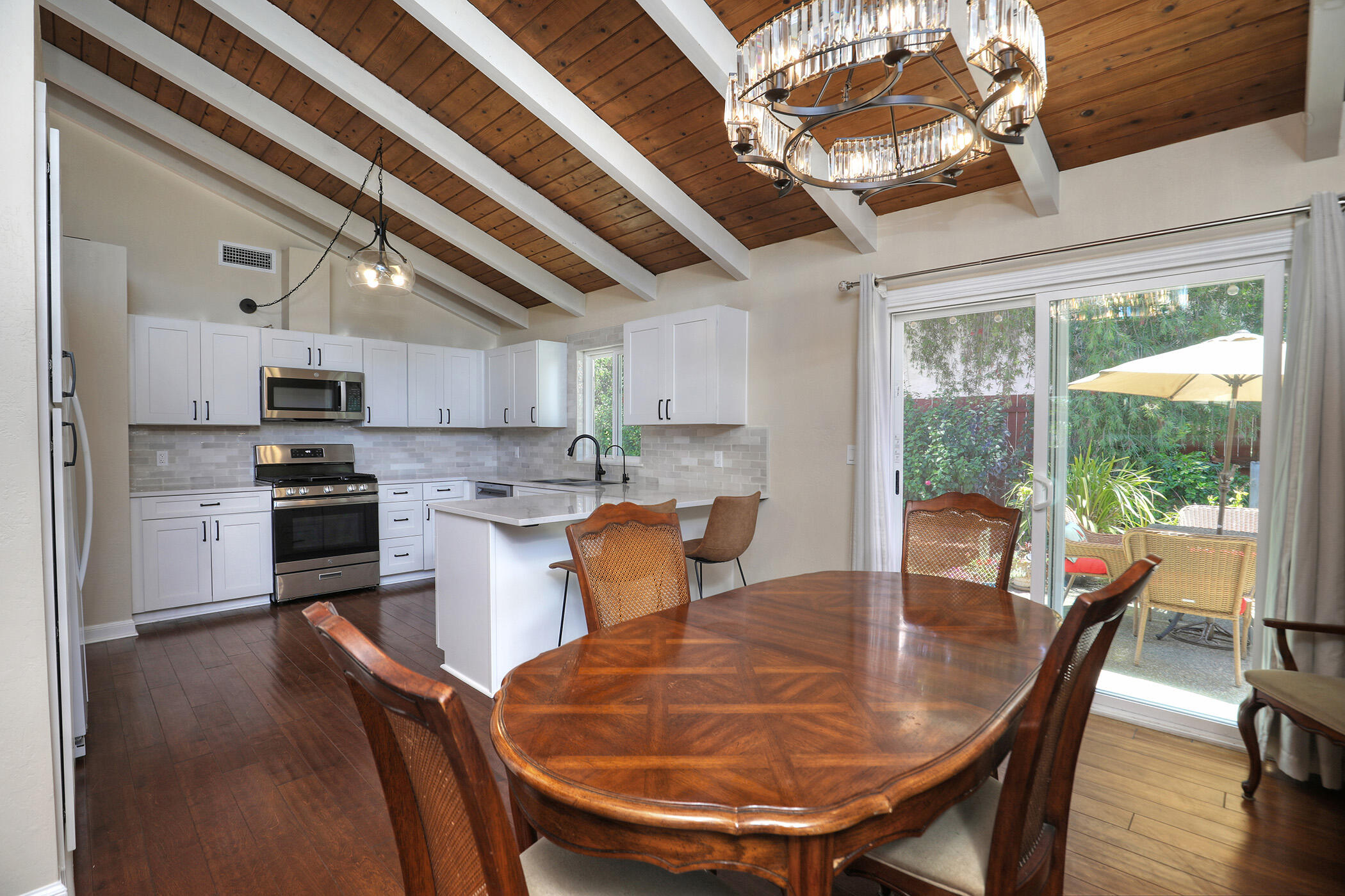 2110 Cliff Drive