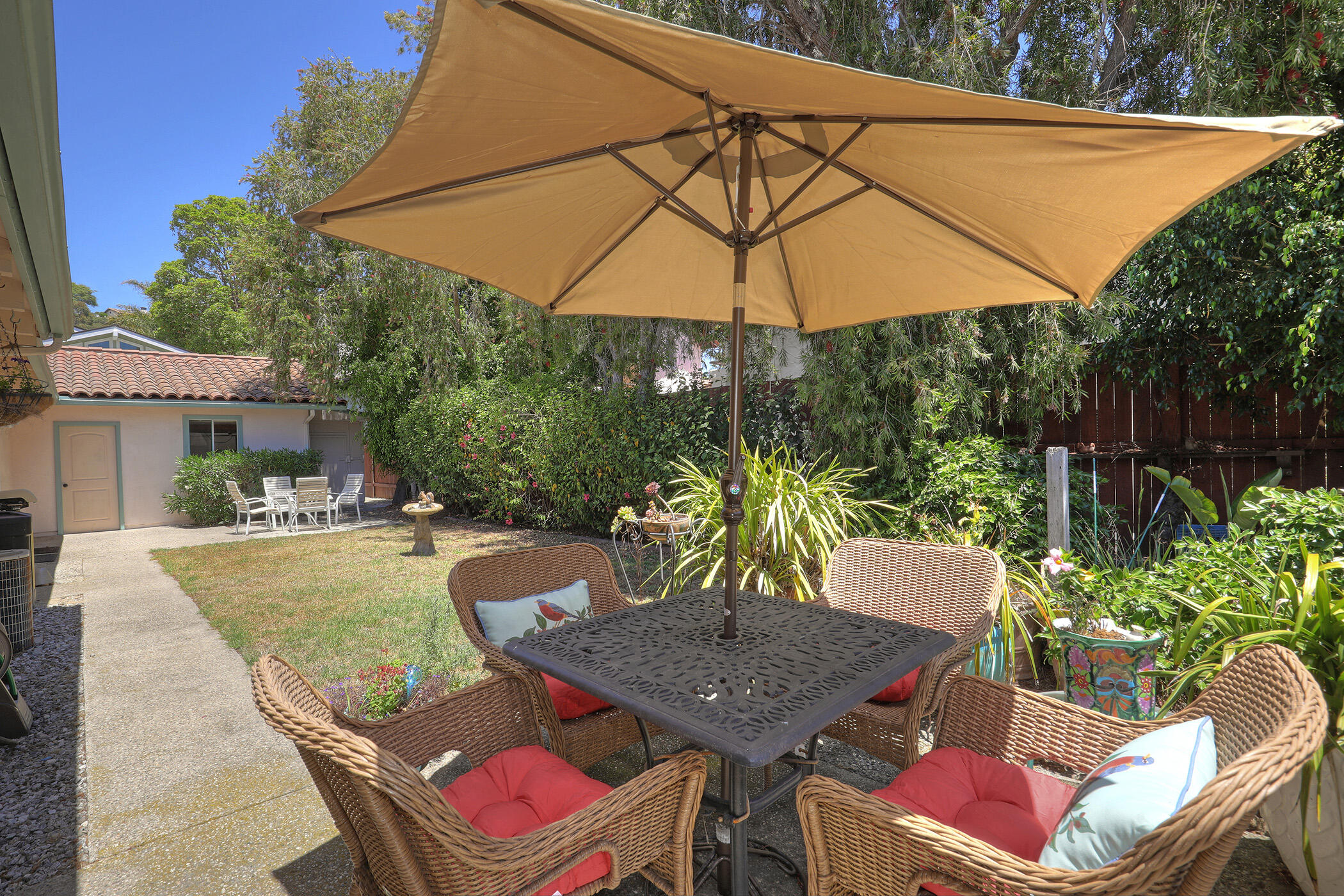 2110 Cliff Drive