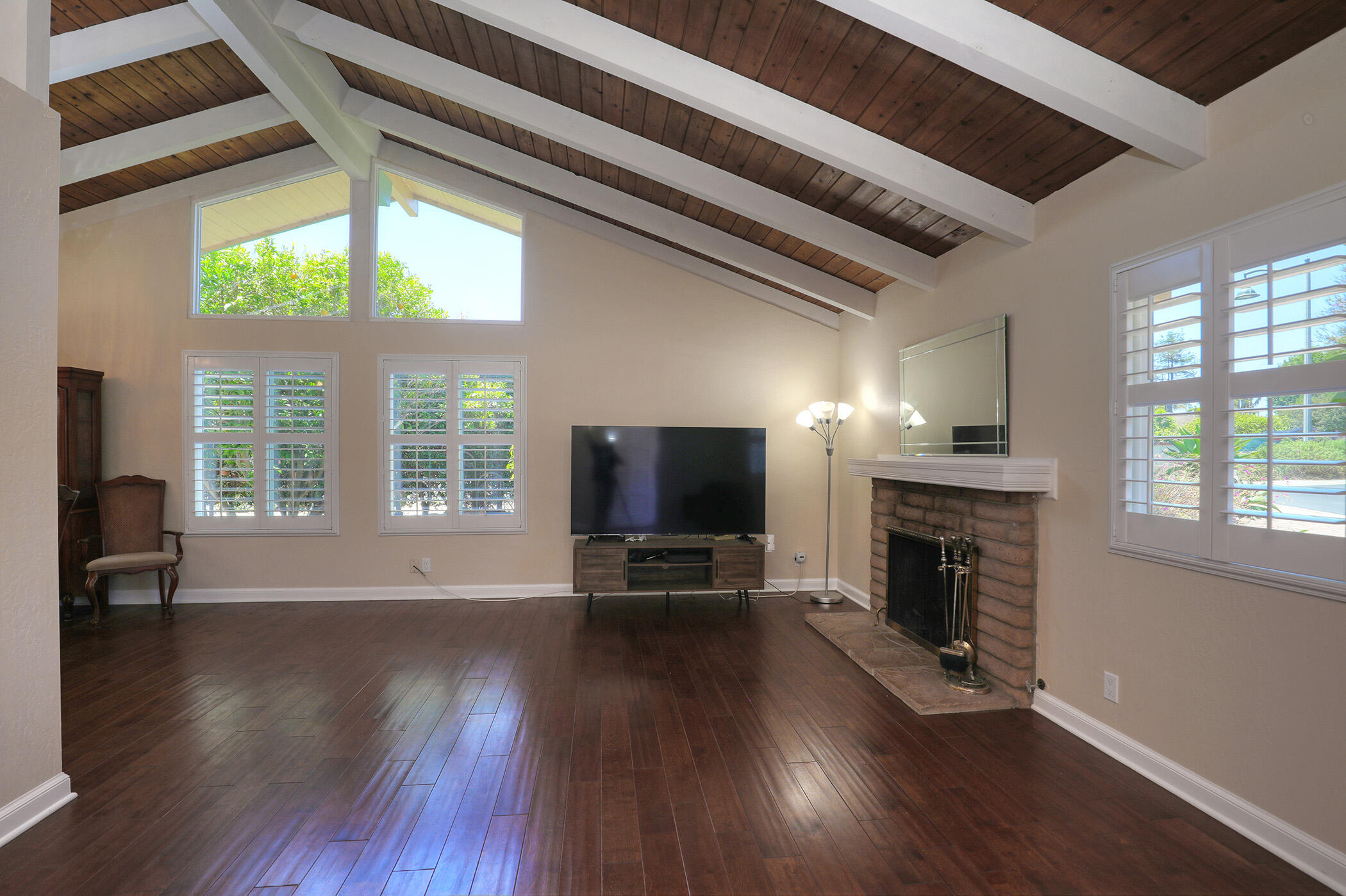 2110 Cliff Drive