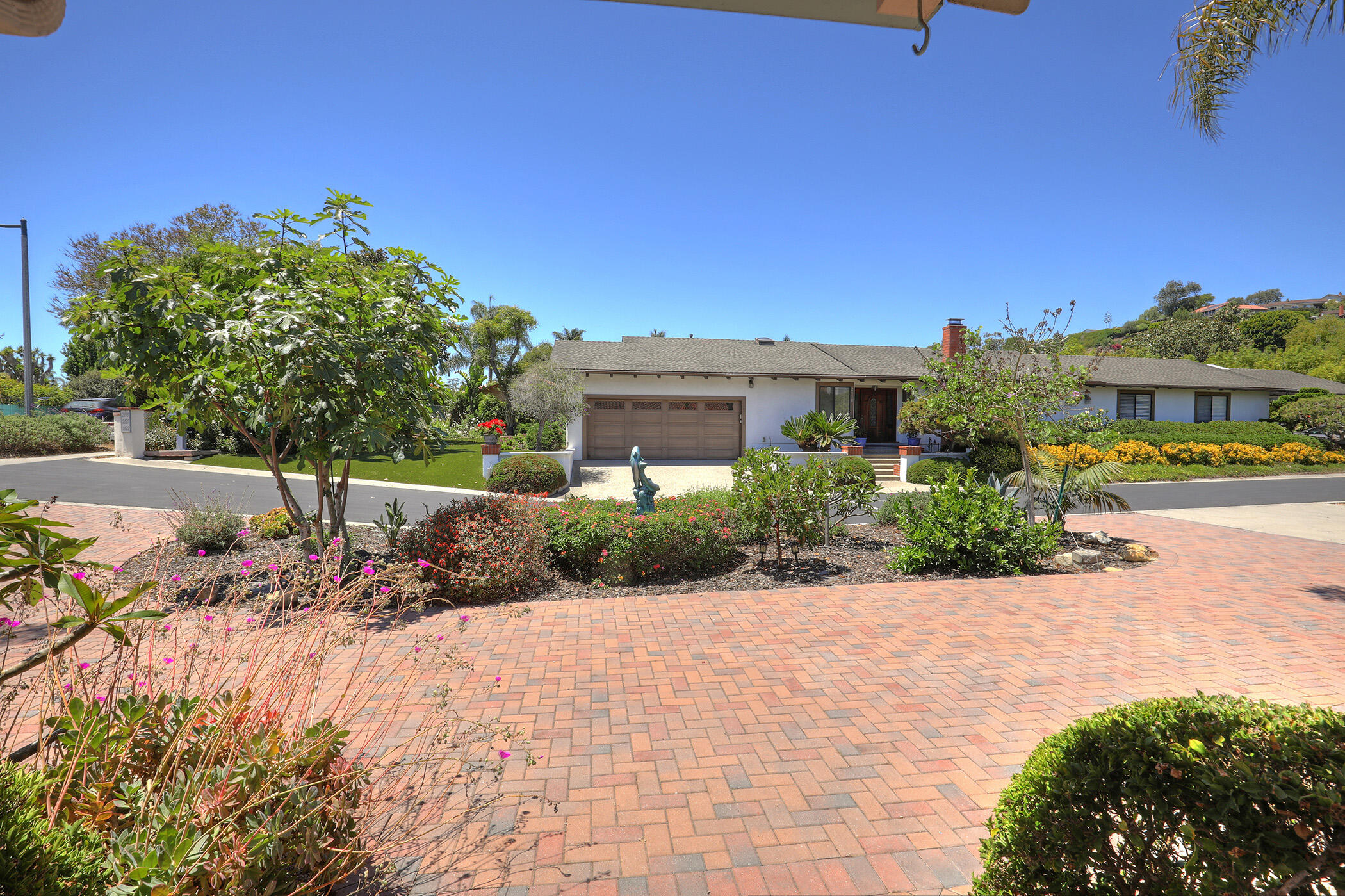2110 Cliff Drive