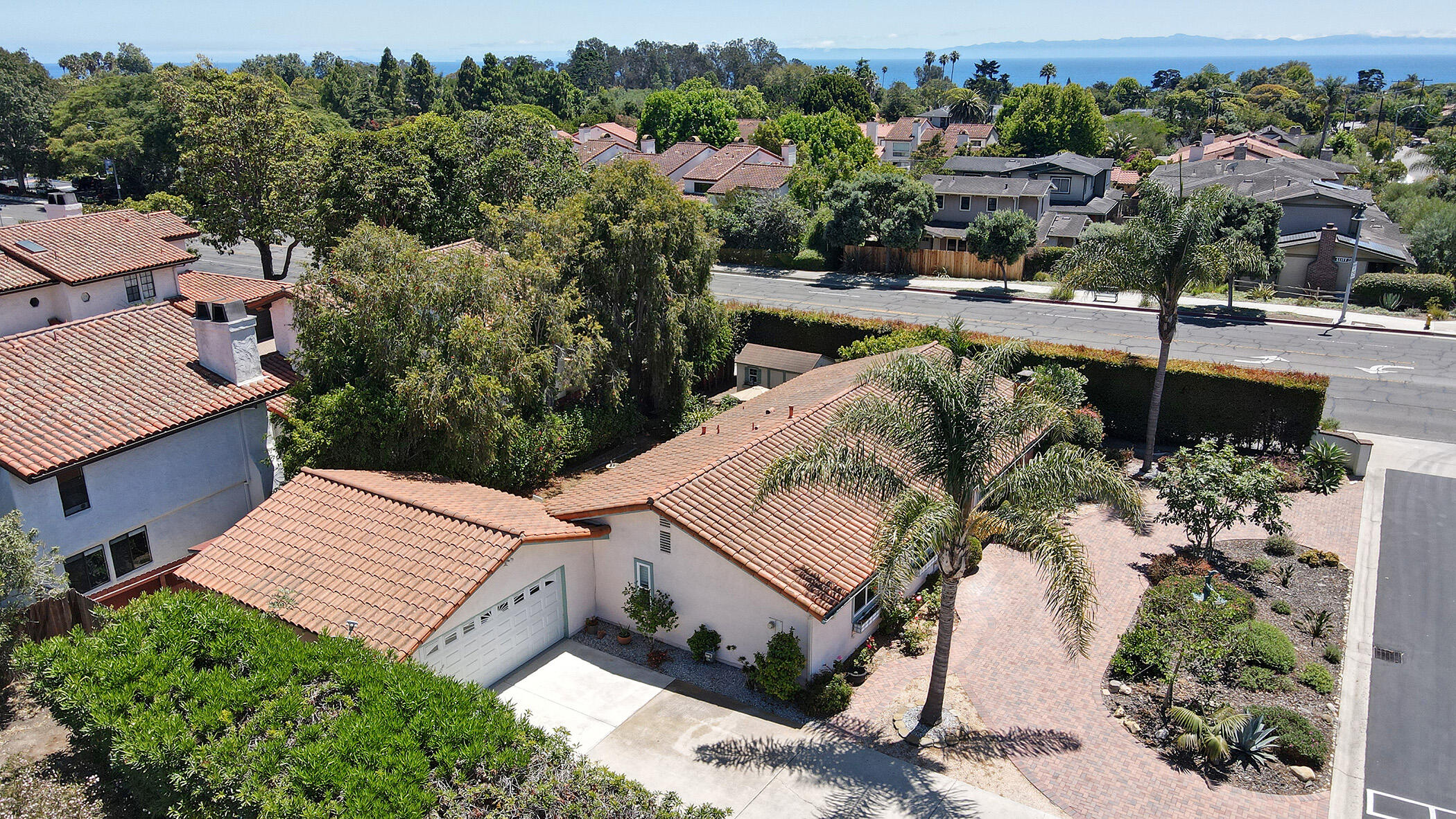 2110 Cliff Drive