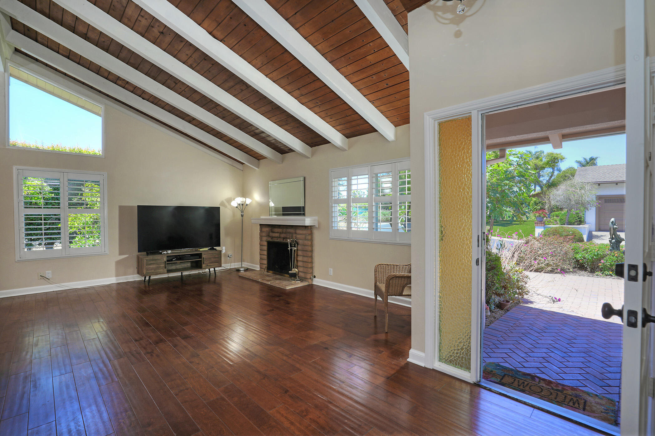 2110 Cliff Drive