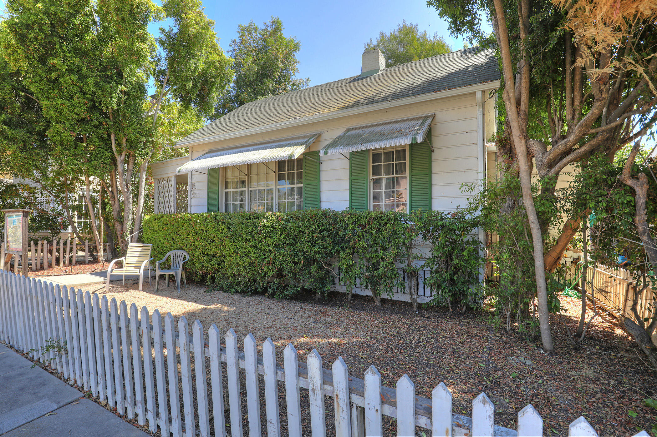 117 W Valerio Street