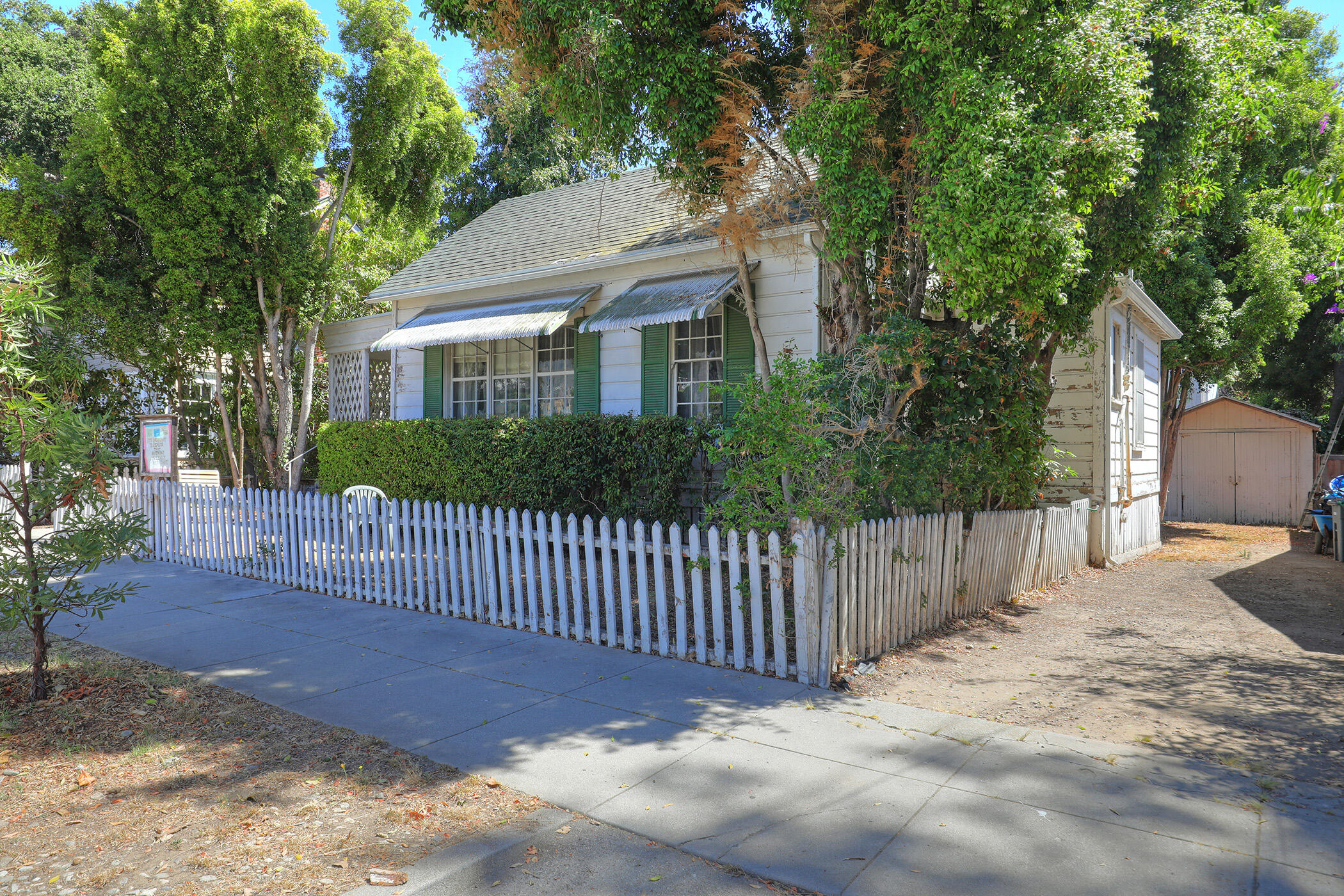 117 W Valerio Street