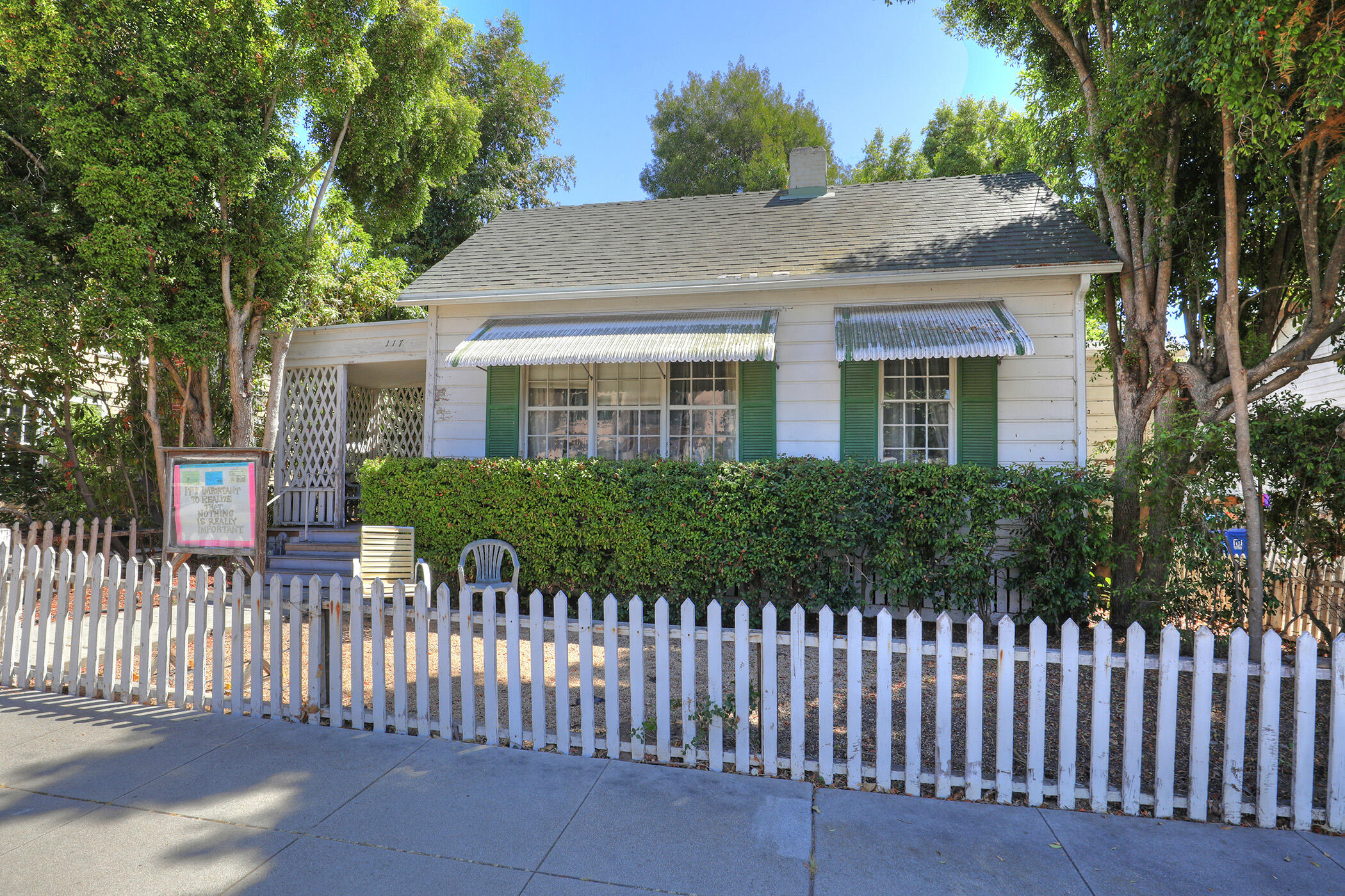 117 W Valerio Street