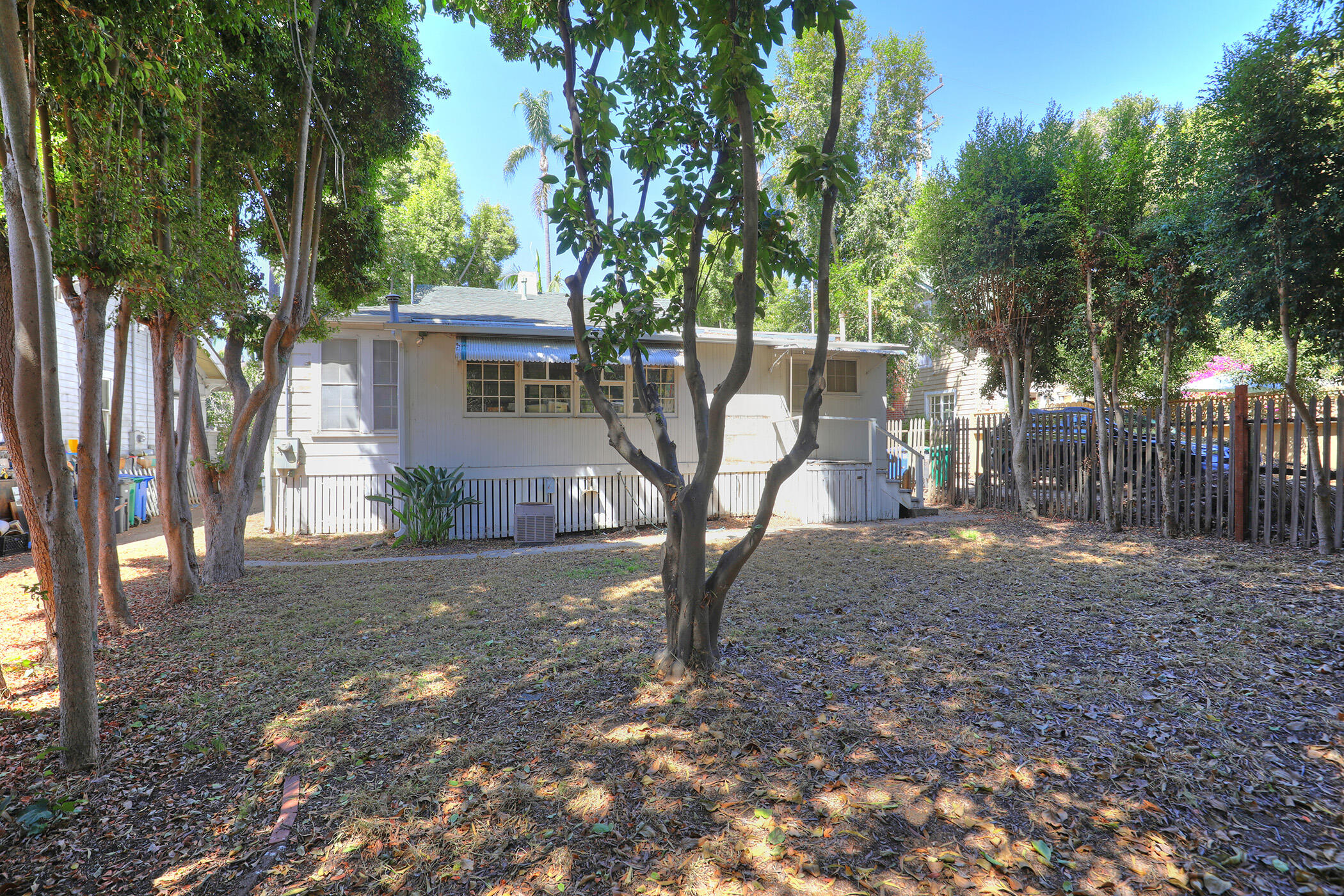 117 W Valerio Street