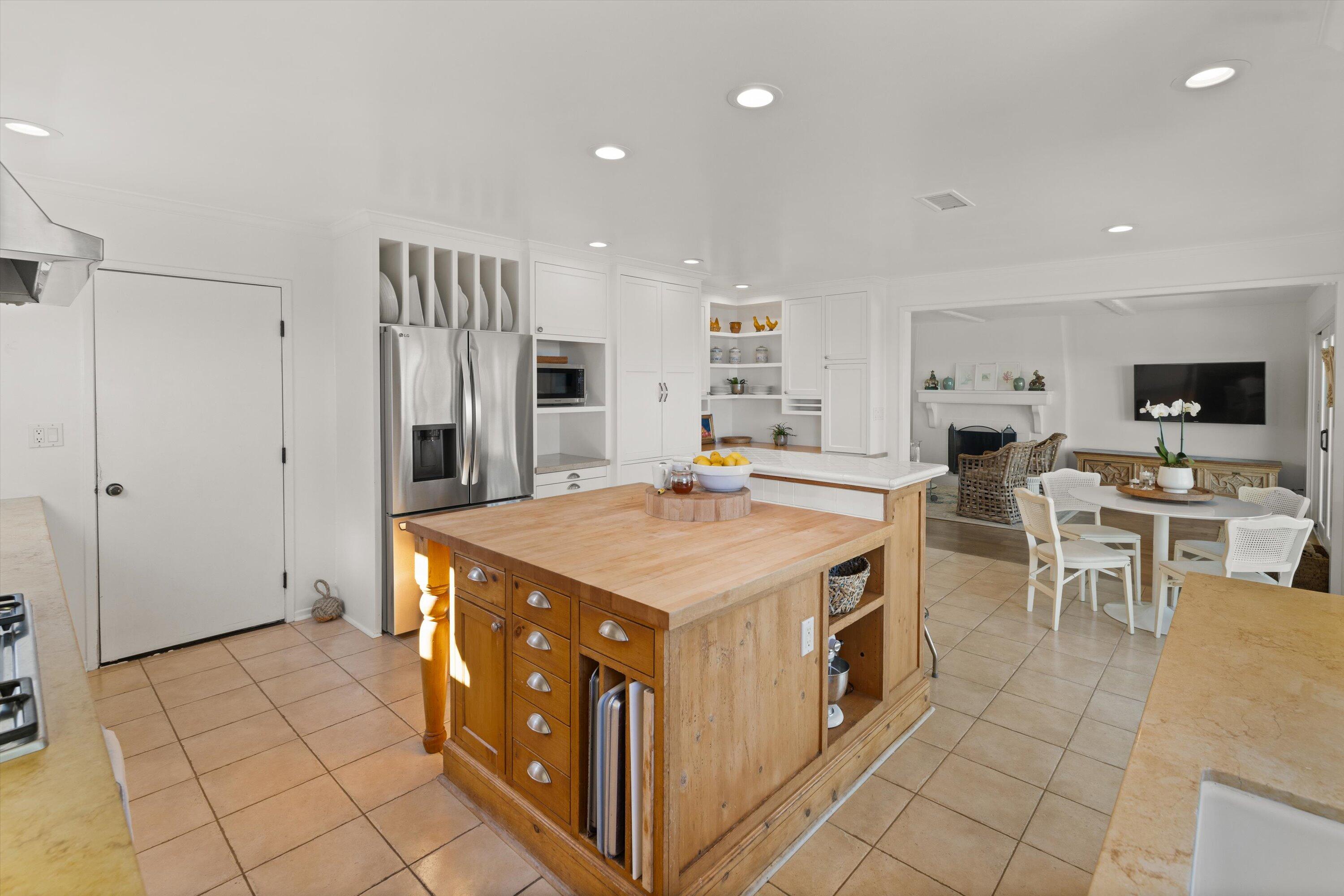 630 Litchfield Lane