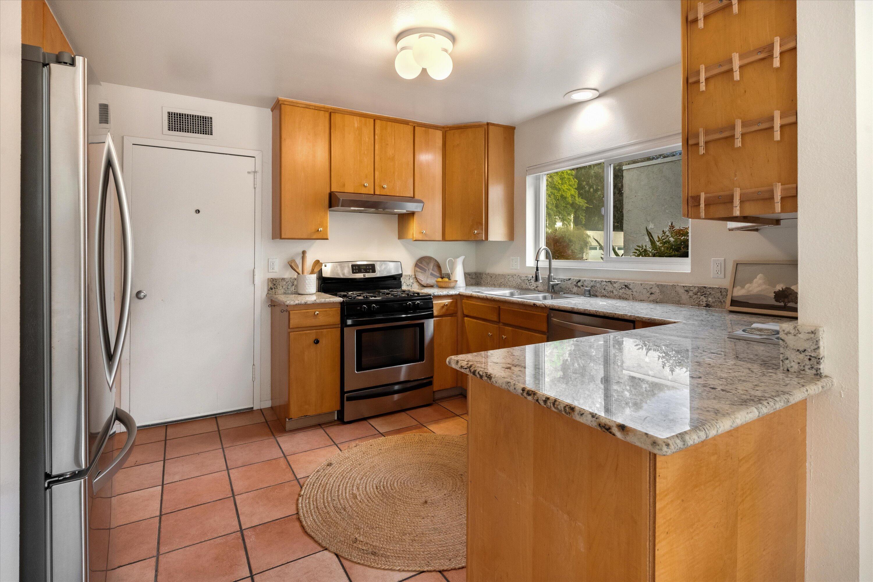 5053 Rhoads Avenue Apt F