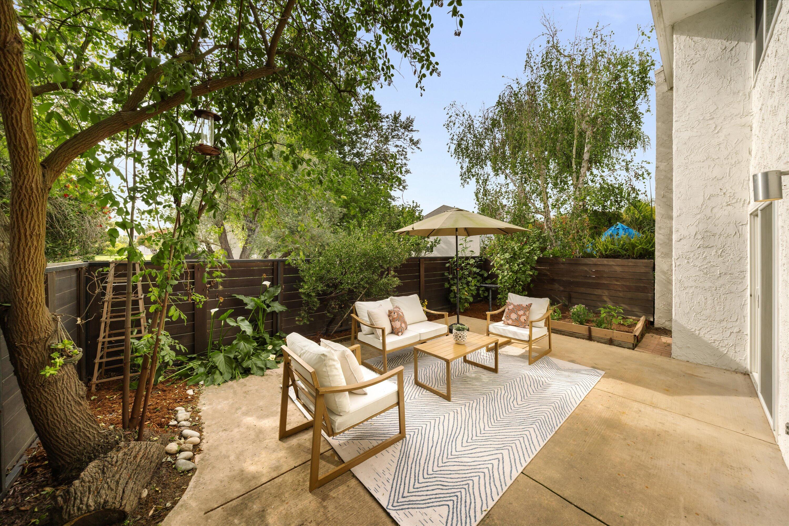 5053 Rhoads Avenue Apt F